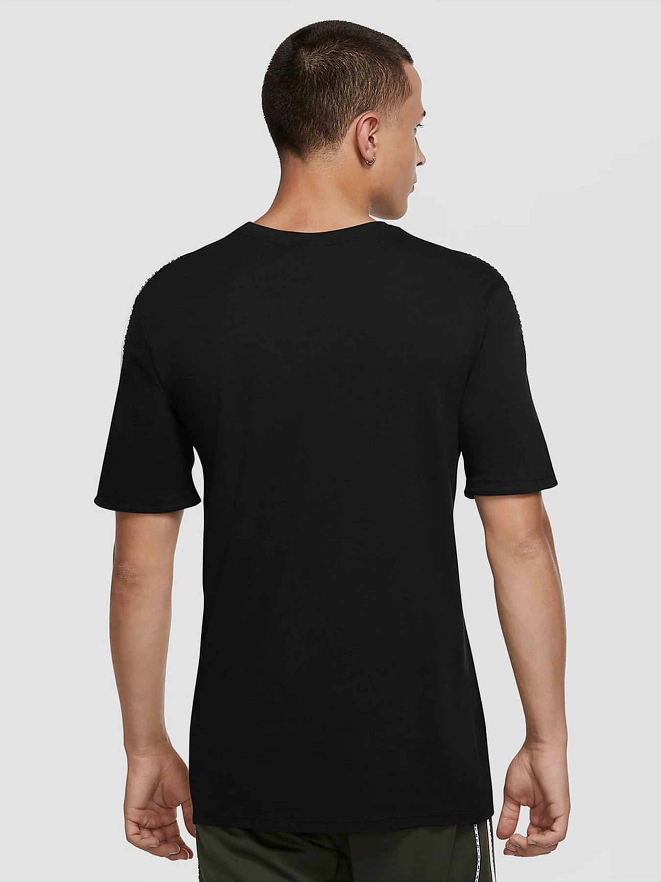 Футболки и поло NIKE Sportswear Top модель CZ7825-010 Футболки и поло NIKE Sportswear Top модель CZ7825-010 Фото