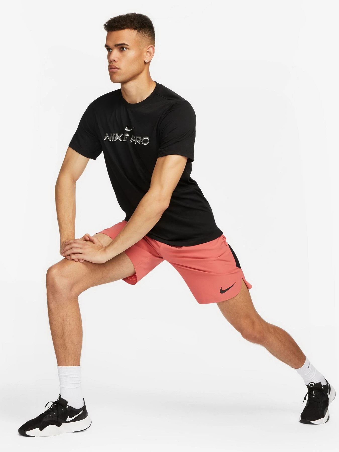 Футболки и поло NIKE PRO DRI-FIT модель FJ2393-010 Футболки и поло NIKE PRO DRI-FIT модель FJ2393-010 Фото