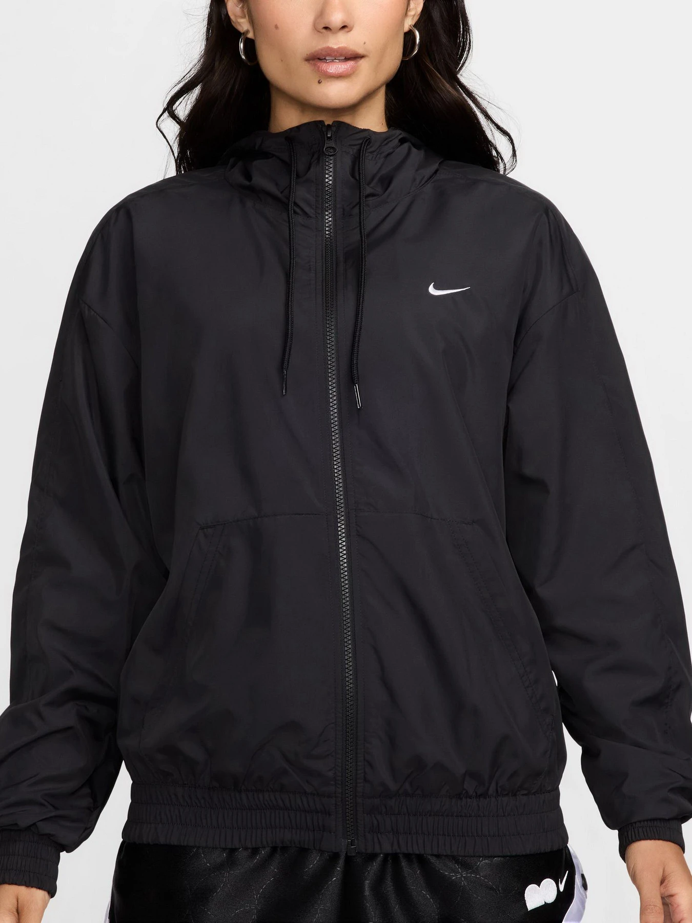 Худи и свитшоты NIKE SPORTSWEAR CLASSIC WOVENS LOOS модель FV6298-010 Худи и свитшоты NIKE SPORTSWEAR CLASSIC WOVENS LOOS модель FV6298-010 Фото