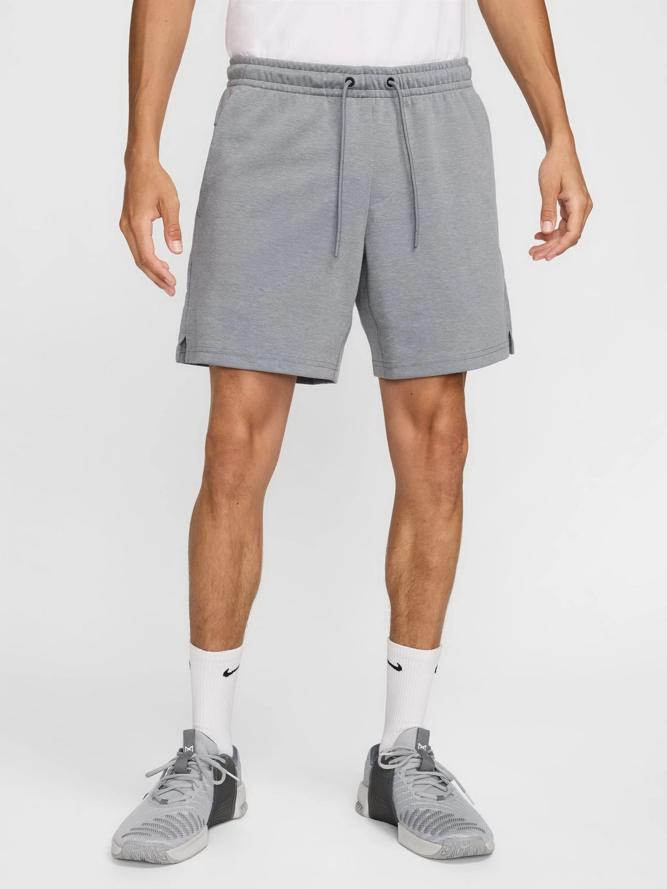 Шорти NIKE DRI-FIT PRIMARY 7IN модель FZ0961-065 Шорти NIKE DRI-FIT PRIMARY 7IN модель FZ0961-065 Фото