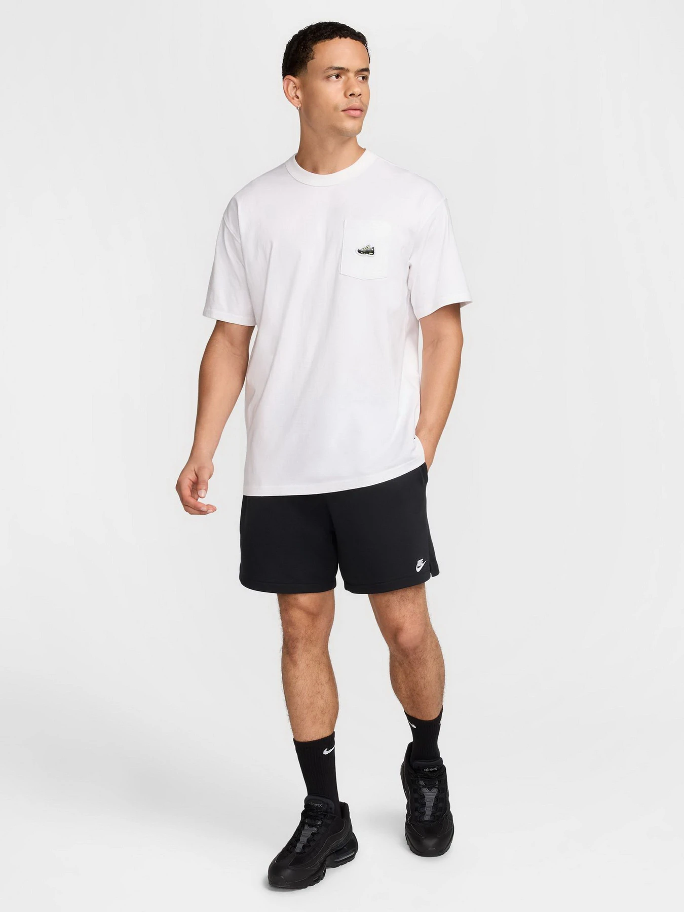 Футболки и поло NIKE SPORTSWEAR MAX 90 SNEAKER PATC модель HJ0574-100 Футболки и поло NIKE SPORTSWEAR MAX 90 SNEAKER PATC модель HJ0574-100 Фото