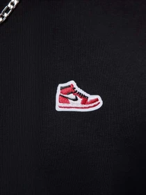 Футболки и поло NIKE JORDAN SNEAKER PATCH модель HJ2326-010 Фото