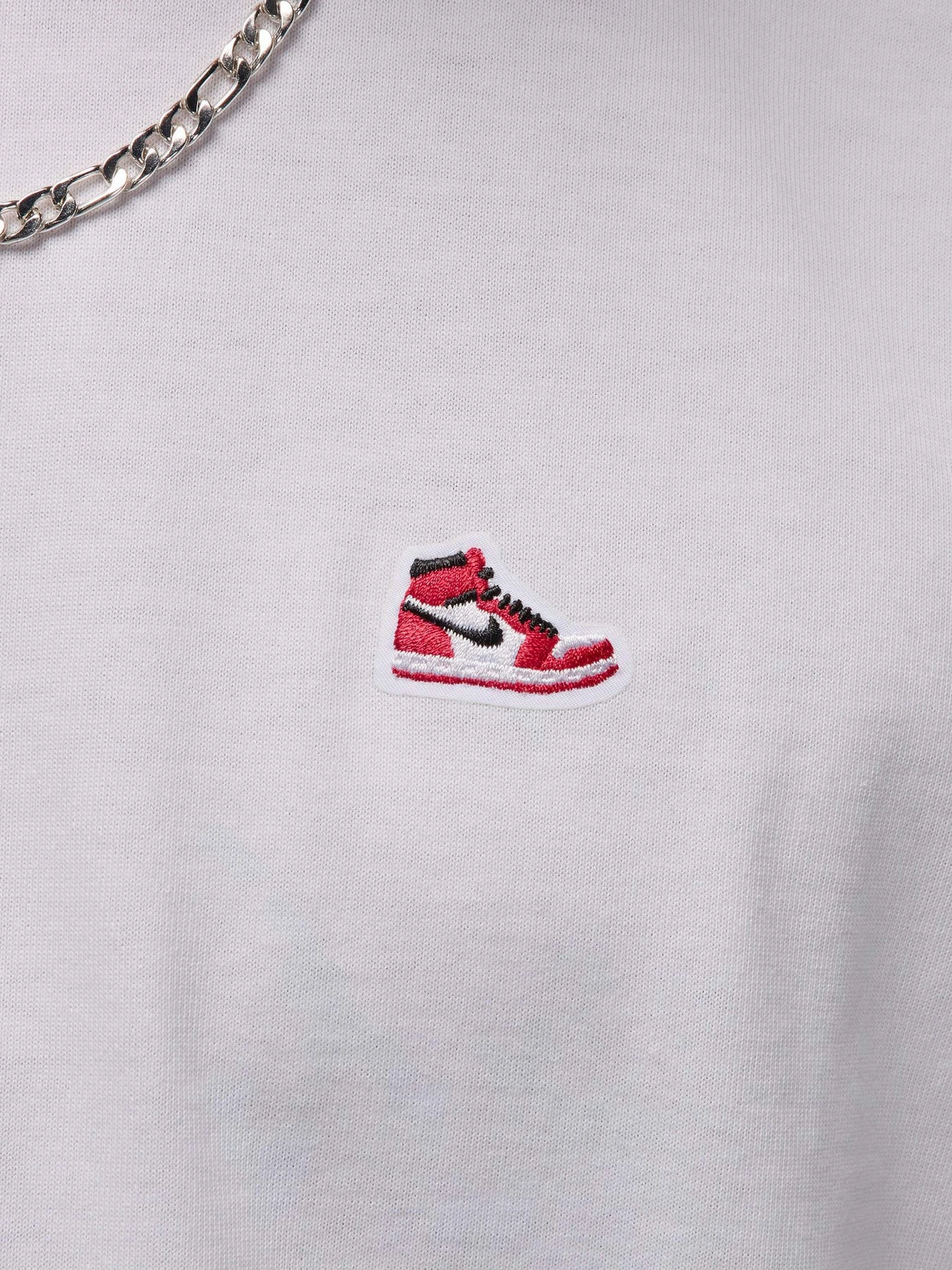 Футболки и поло NIKE JORDAN SNEAKER PATCH модель HJ2326-100 Фото