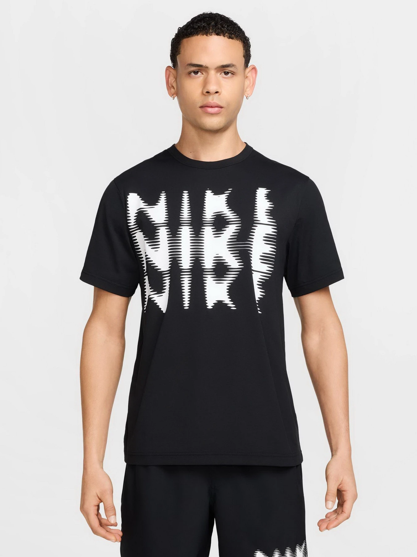 Футболки і поло NIKE HYVERSE DRI-FIT модель HJ3074-010 Футболки і поло NIKE HYVERSE DRI-FIT модель HJ3074-010 Фото