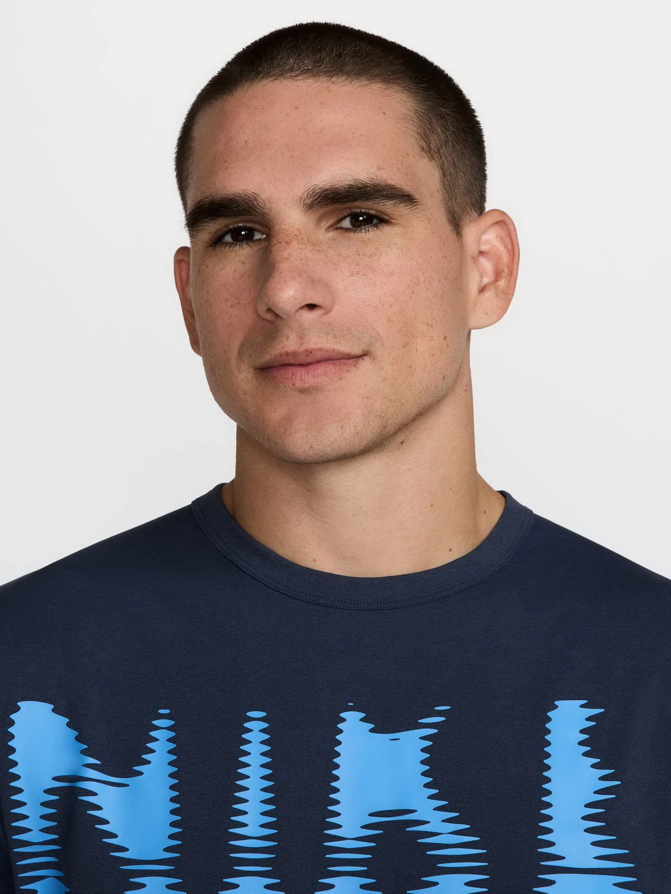 Футболки и поло NIKE HYVERSE DRI-FIT модель HJ3074-437 Футболки и поло NIKE HYVERSE DRI-FIT модель HJ3074-437 Фото
