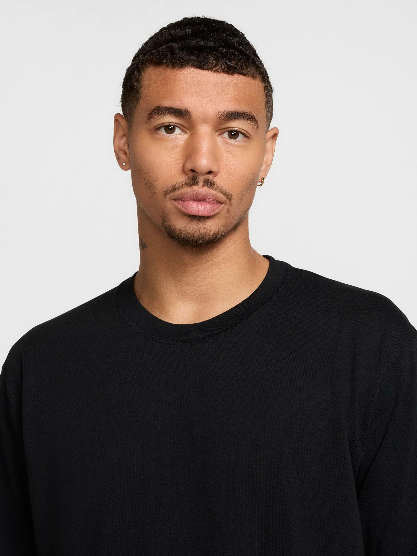 Футболки і поло NIKE GYM HERITAGE DRI-FIT FITNESS модель HJ3126-010 Футболки і поло NIKE GYM HERITAGE DRI-FIT FITNESS модель HJ3126-010 Фото