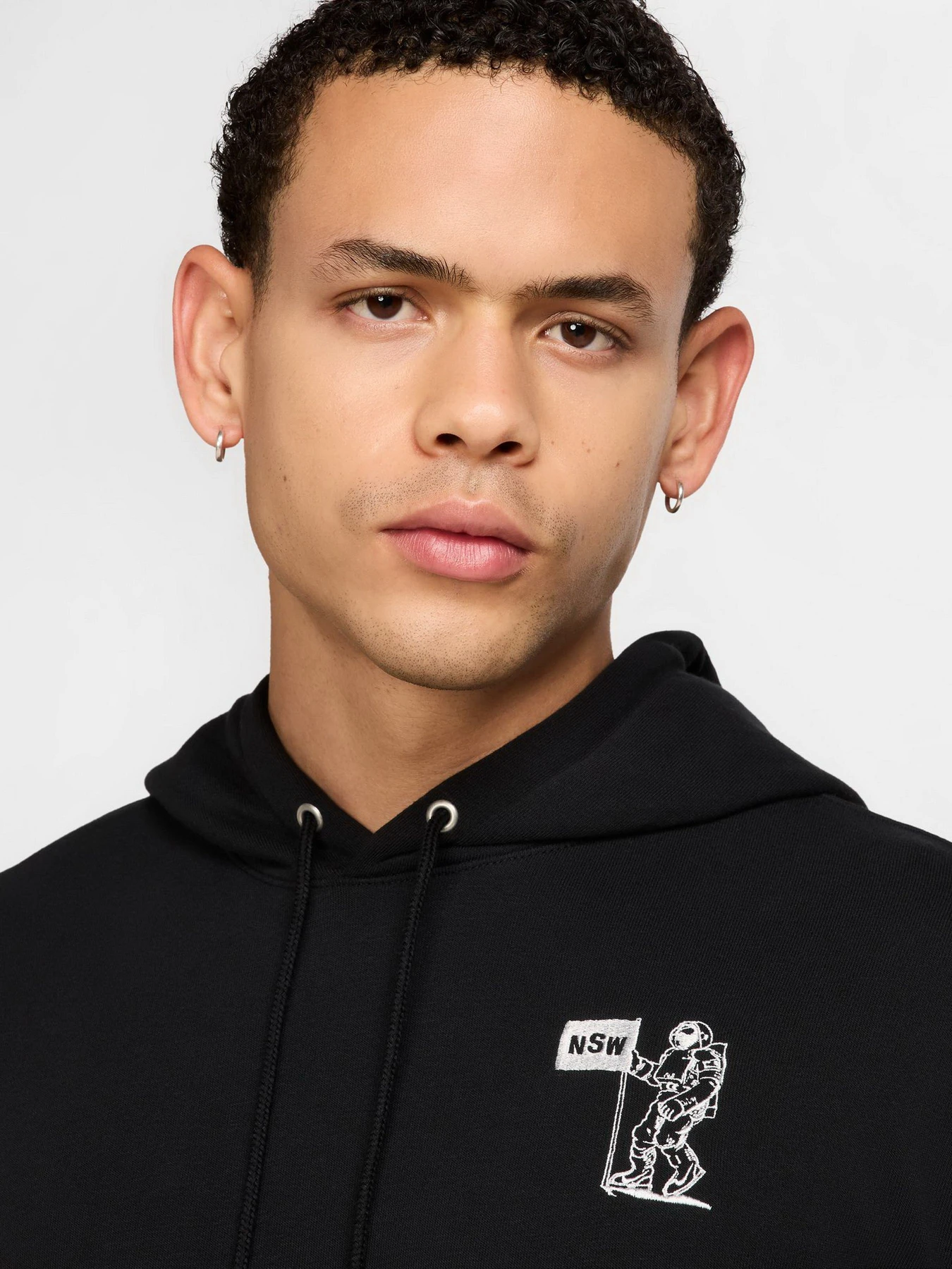 Худі та світшоти NIKE CLUB FRENCH TERRY PO HDY модель HQ8594-010 Худі та світшоти NIKE CLUB FRENCH TERRY PO HDY модель HQ8594-010 Фото