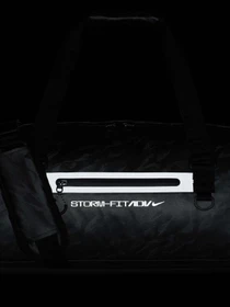 Сумки NIKE STORM-FIT ADV DUFFLE 38L модель FZ6367-010 Фото