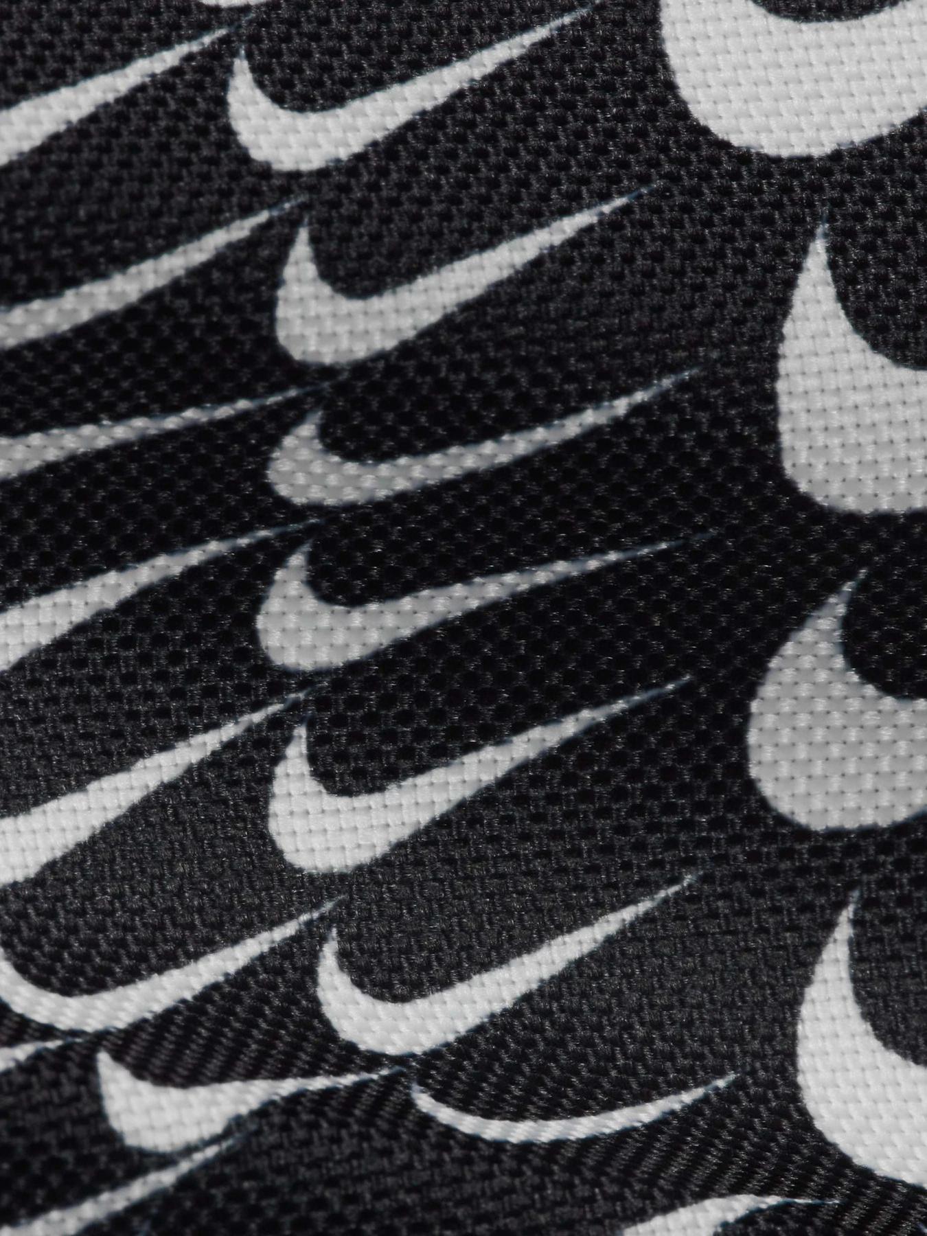 Рюкзаки NIKE HERITAGE SWOOSH GRID 25L модель HM4414-010 Рюкзаки NIKE HERITAGE SWOOSH GRID 25L модель HM4414-010 Фото