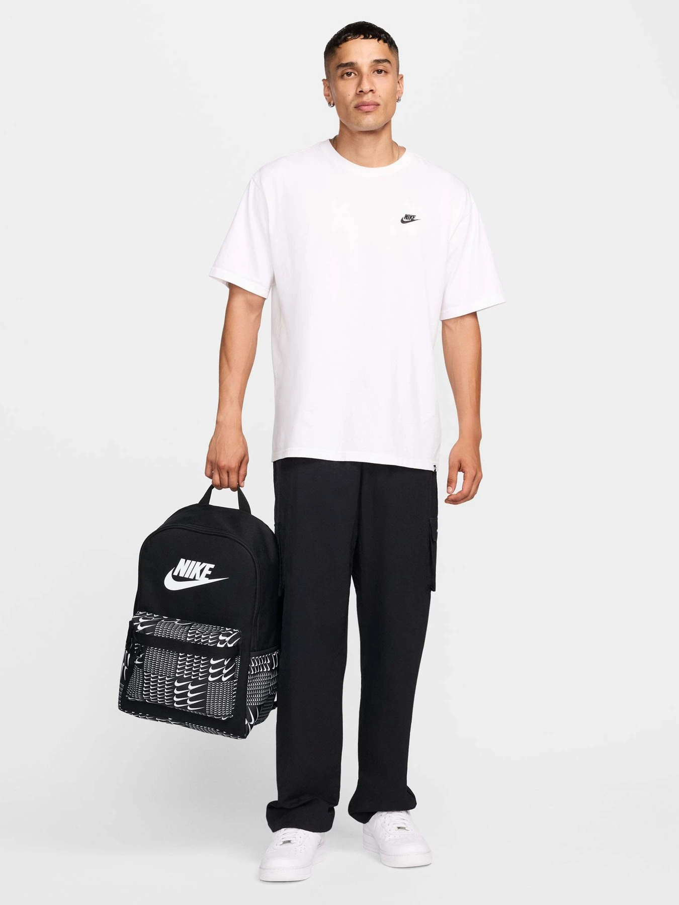 Рюкзаки NIKE HERITAGE SWOOSH GRID 25L модель HM4414-010 Рюкзаки NIKE HERITAGE SWOOSH GRID 25L модель HM4414-010 Фото