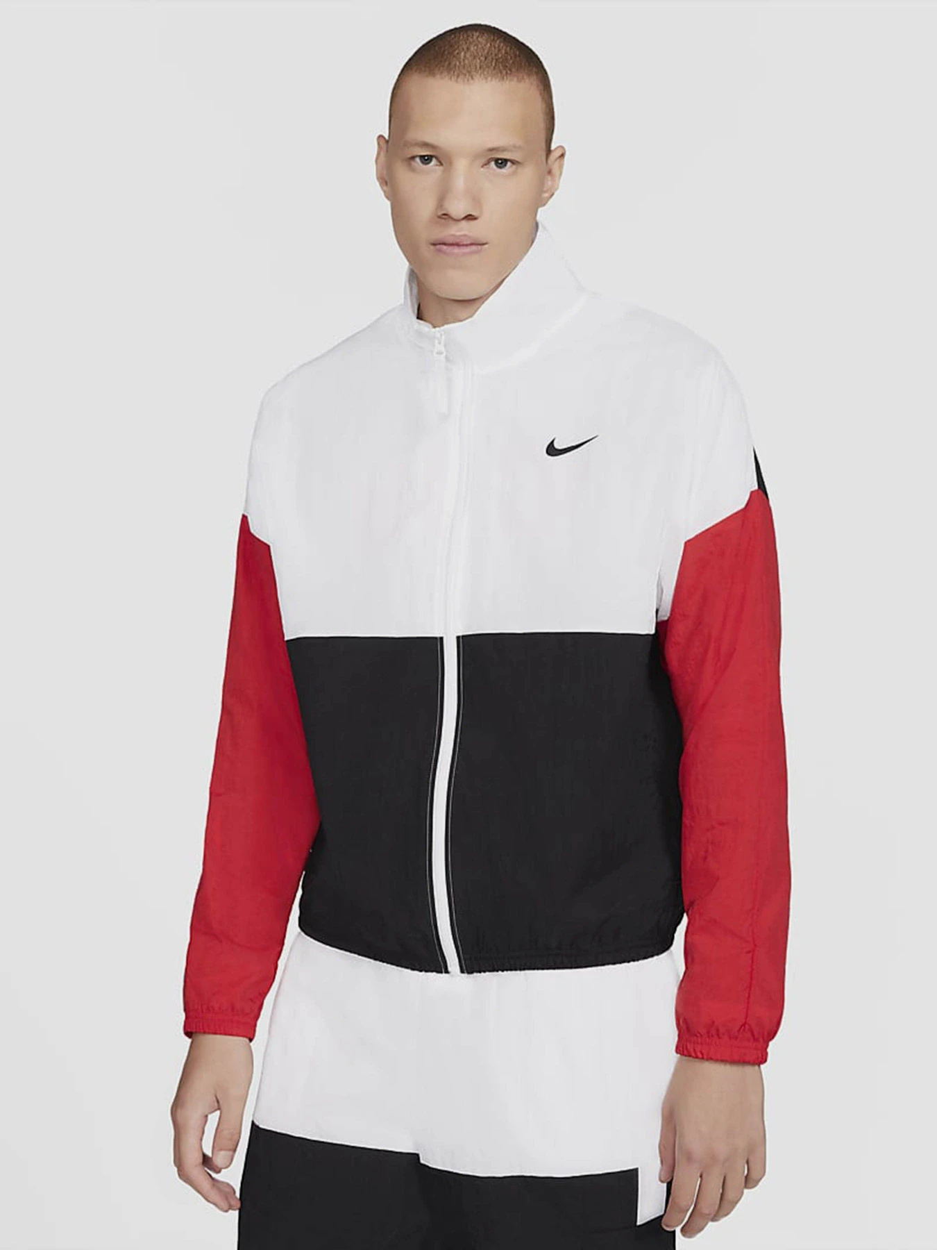 Куртки и дубленки NIKE Basketball модель CW7348-101 Куртки и дубленки NIKE Basketball модель CW7348-101 Фото