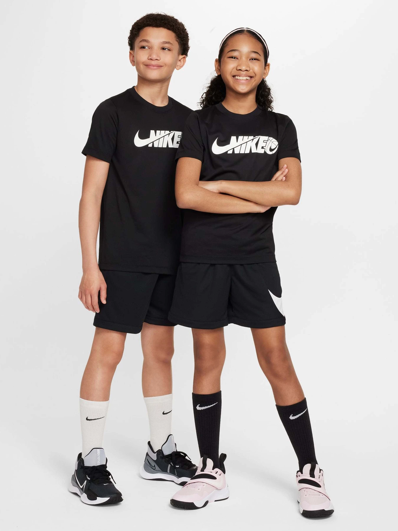 Шорти NIKE DRI-FIT SWOOSH модель FV0269-010 Шорти NIKE DRI-FIT SWOOSH модель FV0269-010 Фото