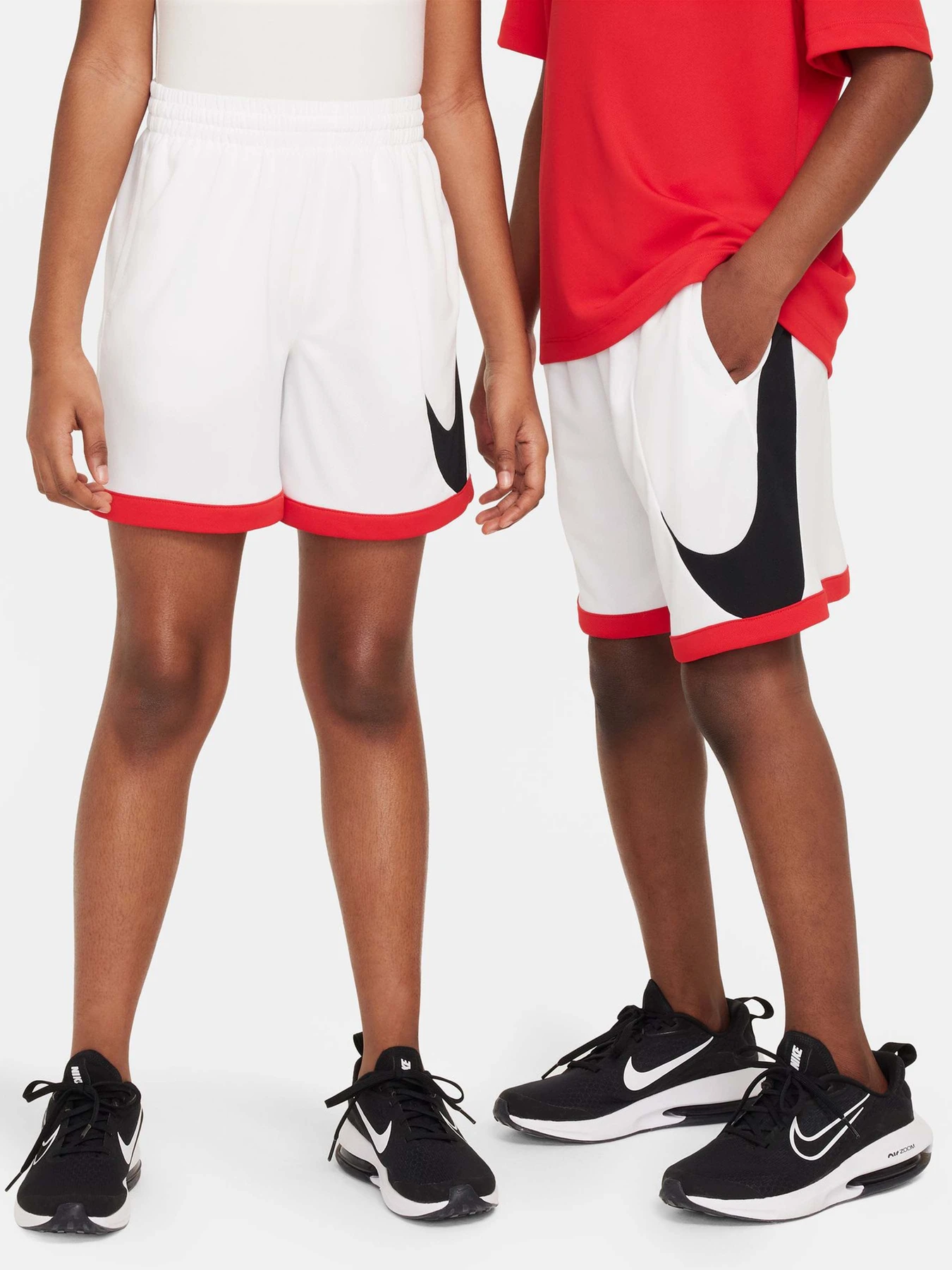 Шорты NIKE DRI-FIT TRAINING модель FV0269-100 Шорты NIKE DRI-FIT TRAINING модель FV0269-100 Фото