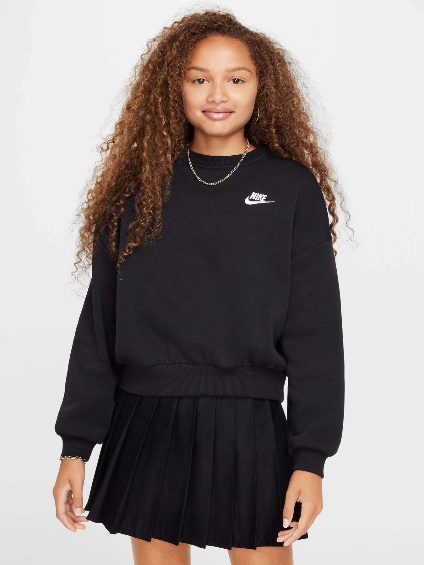 Худі та світшоти NIKE SPORTSWEAR CLUB FLEECE модель FZ9244-010 Худі та світшоти NIKE SPORTSWEAR CLUB FLEECE модель FZ9244-010 Фото