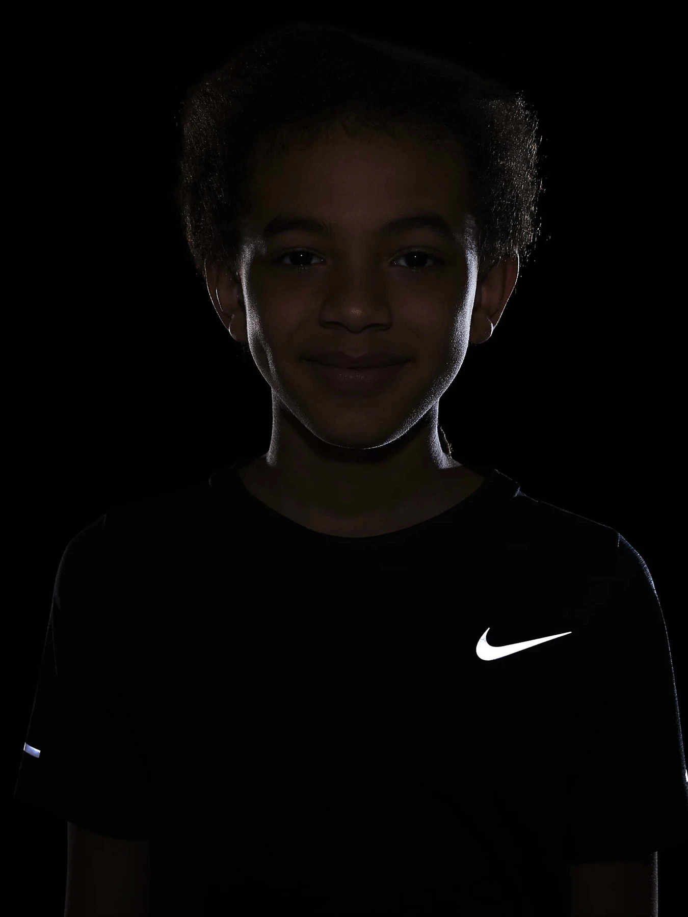 Футболки і поло NIKE DRI-FIT MILER модель DD3055-010 Футболки і поло NIKE DRI-FIT MILER модель DD3055-010 Фото