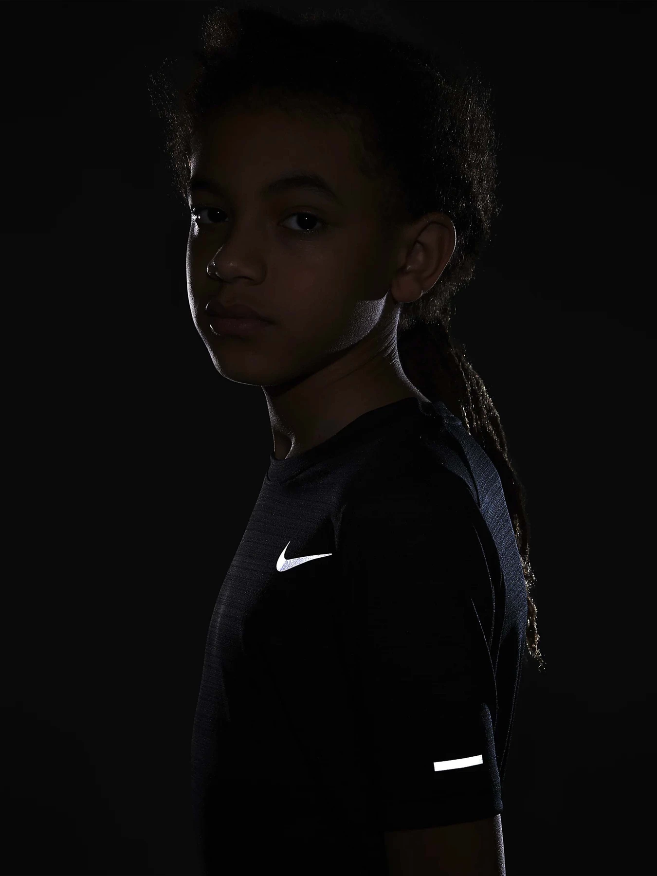 Футболки і поло NIKE DRI-FIT MILER модель DD3055-010 Футболки і поло NIKE DRI-FIT MILER модель DD3055-010 Фото