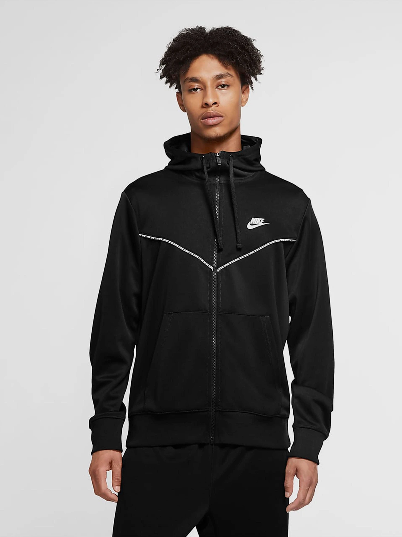 Худи и свитшоты NIKE Sportswear модель CZ7822-010 Худи и свитшоты NIKE Sportswear модель CZ7822-010 Фото