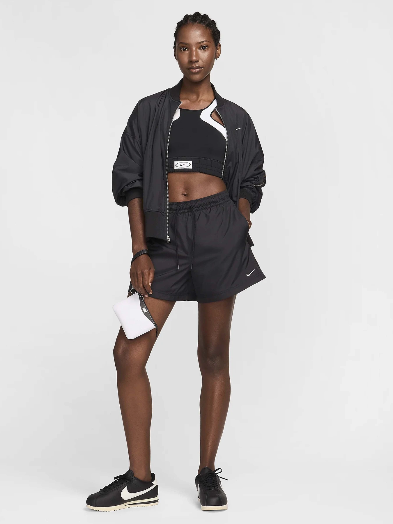 Шорти NIKE SPORTSWEAR CLASSIC WOVENS модель FV7557-010 Шорти NIKE SPORTSWEAR CLASSIC WOVENS модель FV7557-010 Фото