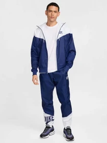 Куртки и дубленки NIKE SPORTSWEAR WINDRUNNER модель HJ2040-100 Фото