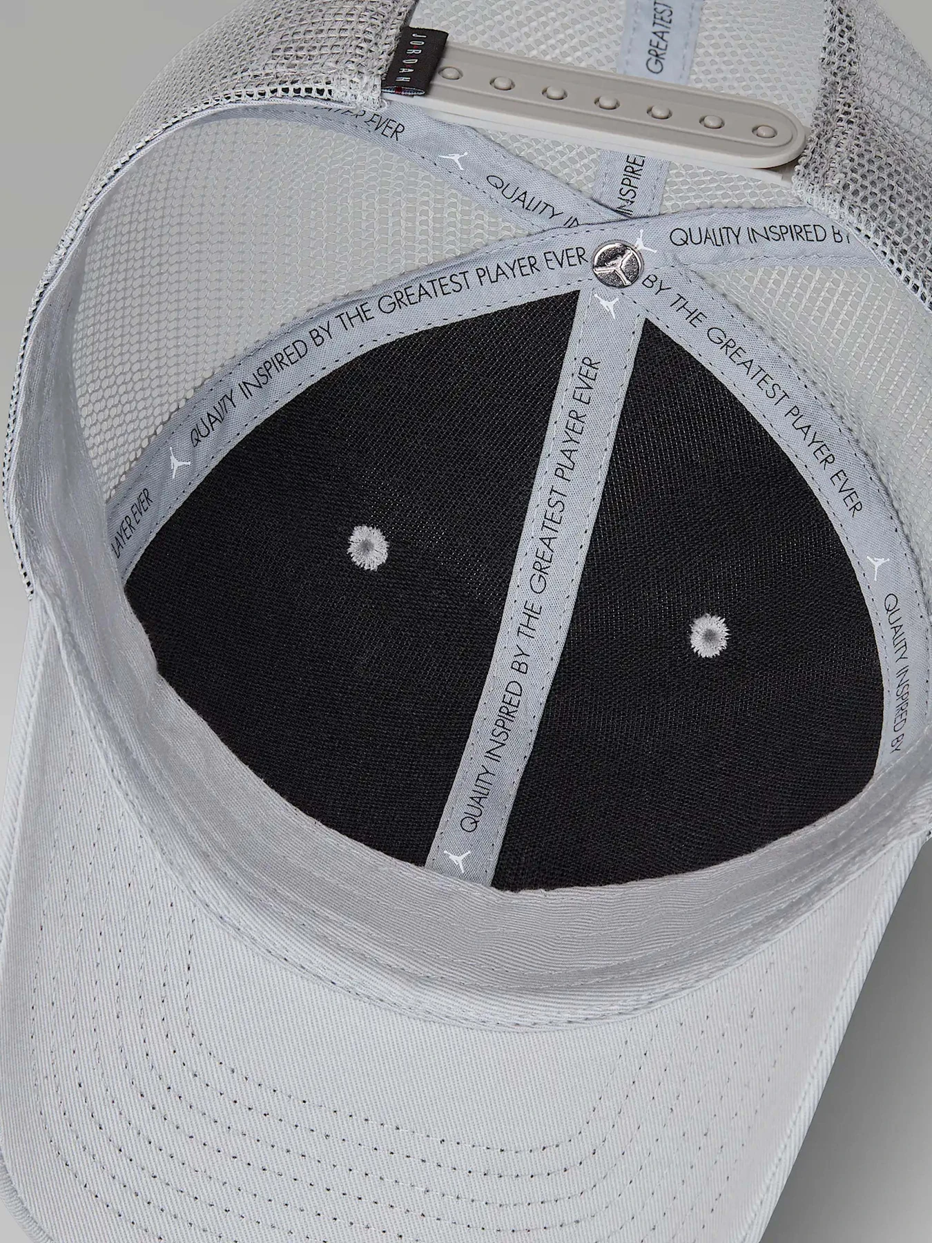 Шапки та кепки NIKE JORDAN RISE TRUCKER JUMPMAN модель FZ0774-077 Шапки та кепки NIKE JORDAN RISE TRUCKER JUMPMAN модель FZ0774-077 Фото