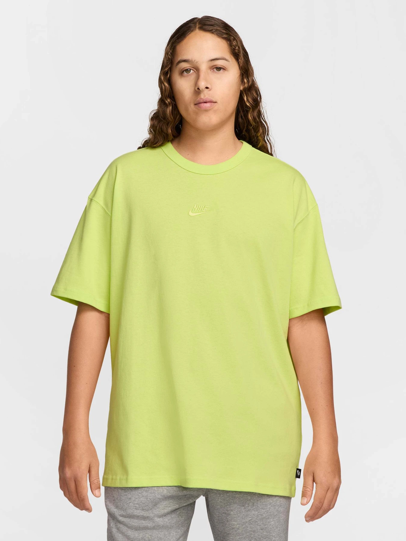 Футболки и поло NIKE SPORTSWEAR PREMIUM ESSENTIALS модель DO7392-736 Футболки и поло NIKE SPORTSWEAR PREMIUM ESSENTIALS модель DO7392-736 Фото