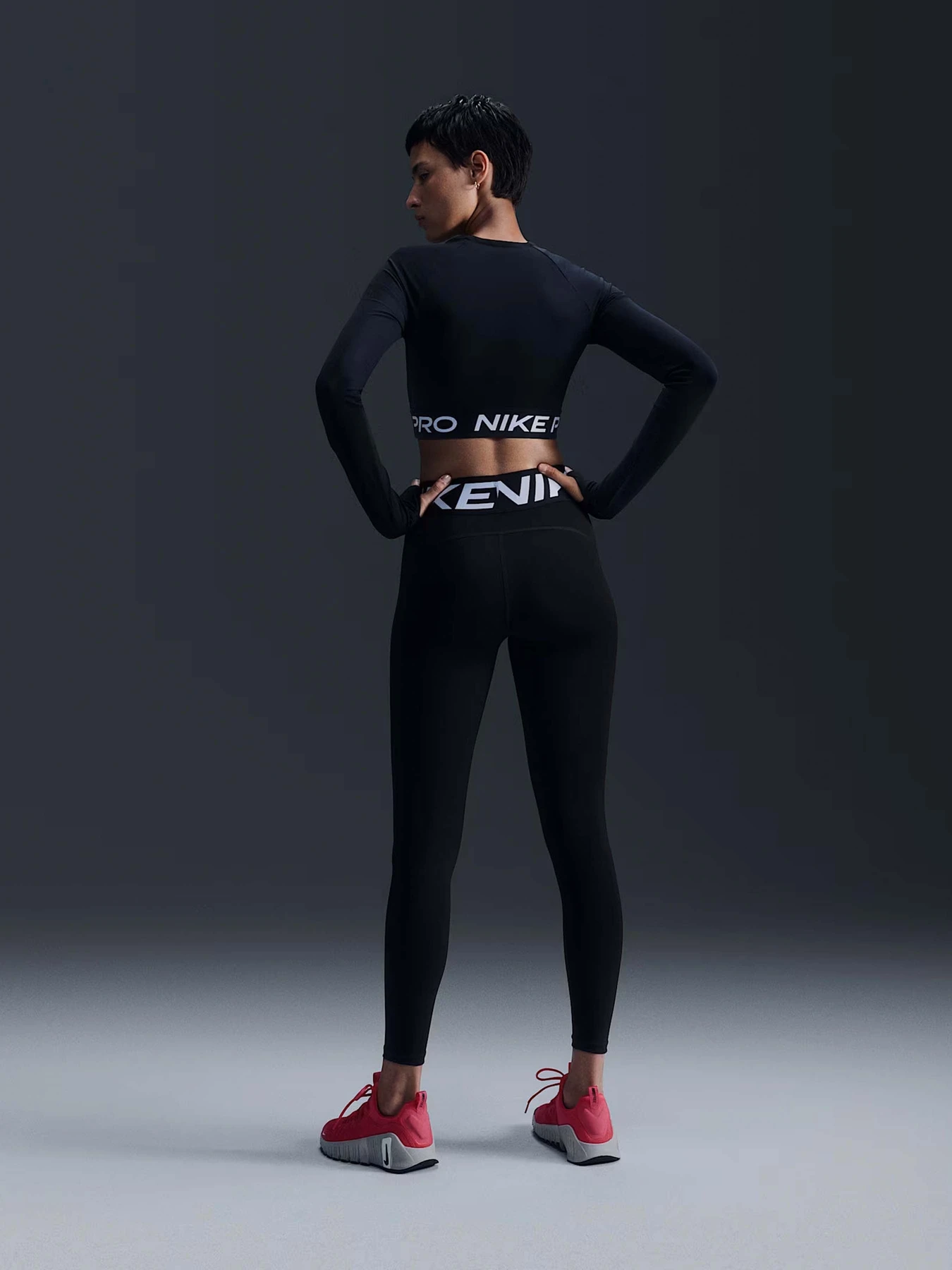Футболки и поло NIKE PRO 365 DRI-FIT модель FV5484-010 Футболки и поло NIKE PRO 365 DRI-FIT модель FV5484-010 Фото