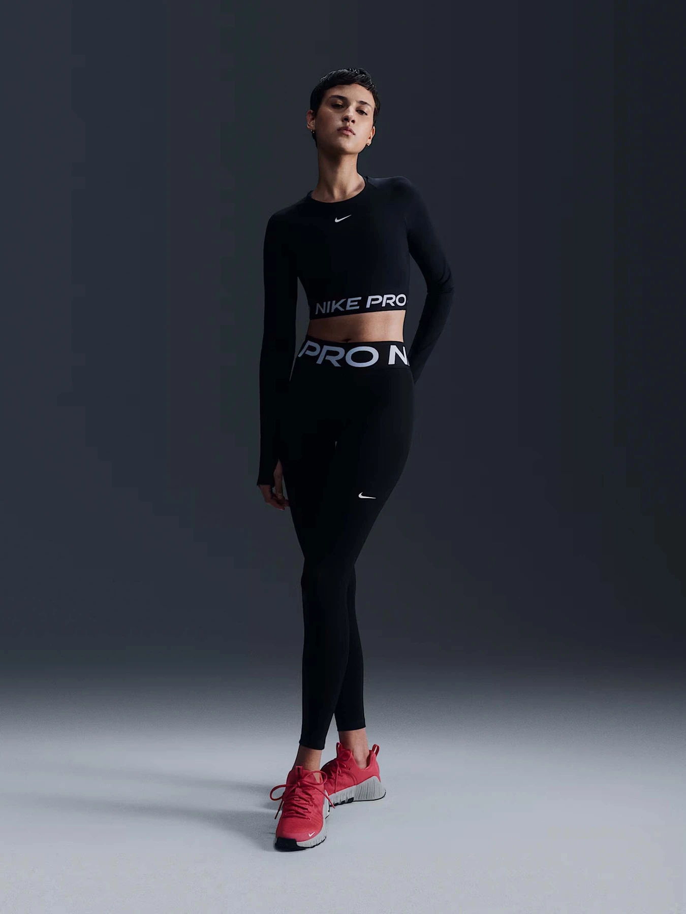 Футболки и поло NIKE PRO 365 DRI-FIT модель FV5484-010 Футболки и поло NIKE PRO 365 DRI-FIT модель FV5484-010 Фото