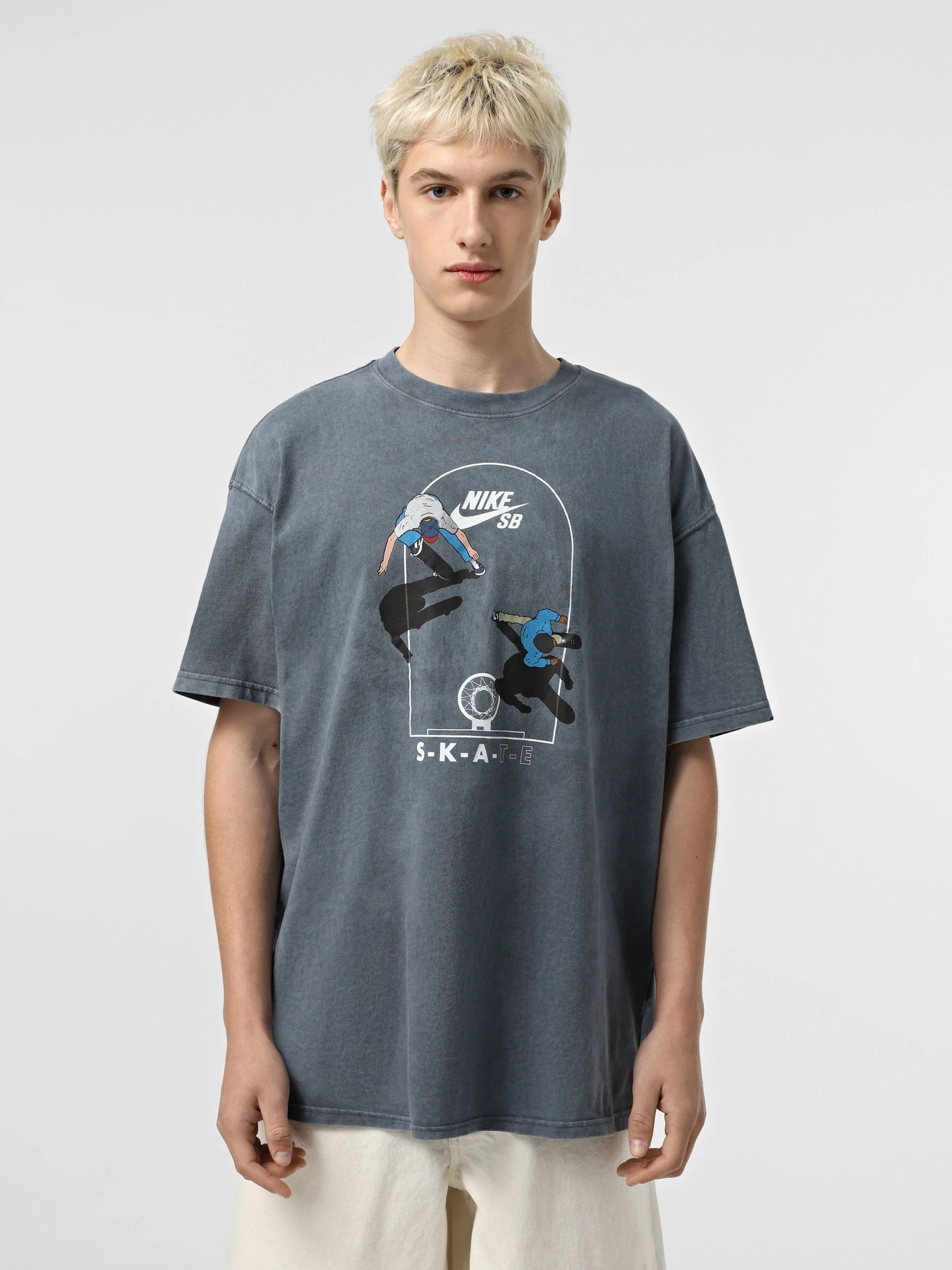 Футболки и поло NIKE SB MAX90 SKATE модель HJ0816-060 Футболки и поло NIKE SB MAX90 SKATE модель HJ0816-060 Фото