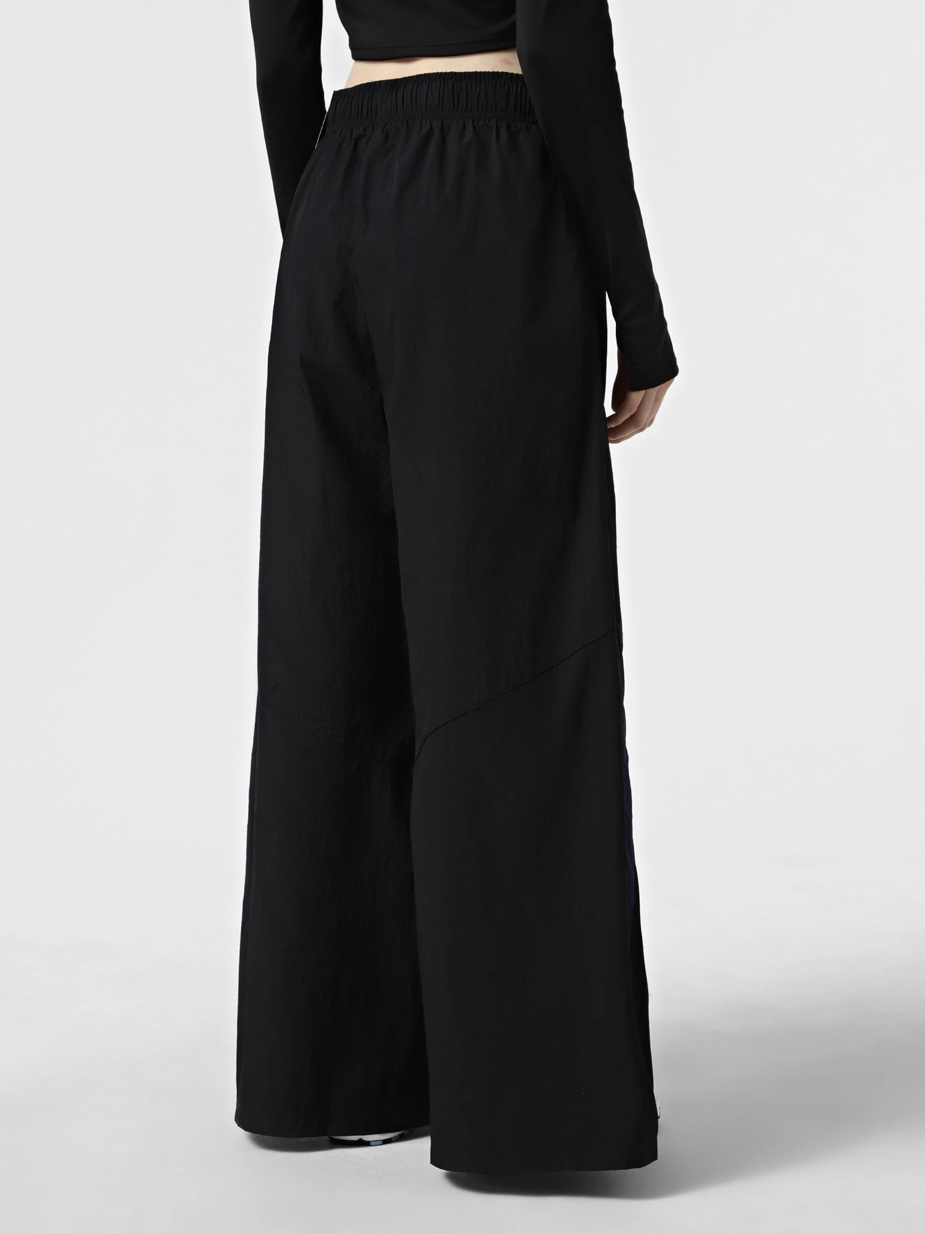 Штани NIKE SPORTSWEAR WOMEN'S WIDE-LEG WO модель IH8508-010 Фото
