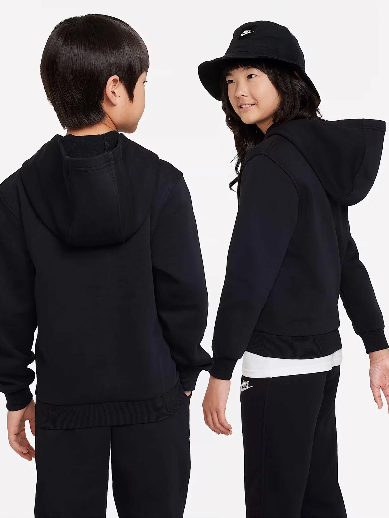 Худі та світшоти NIKE SPORTSWEAR CLUB FLEECE модель FD3000-010 Фото