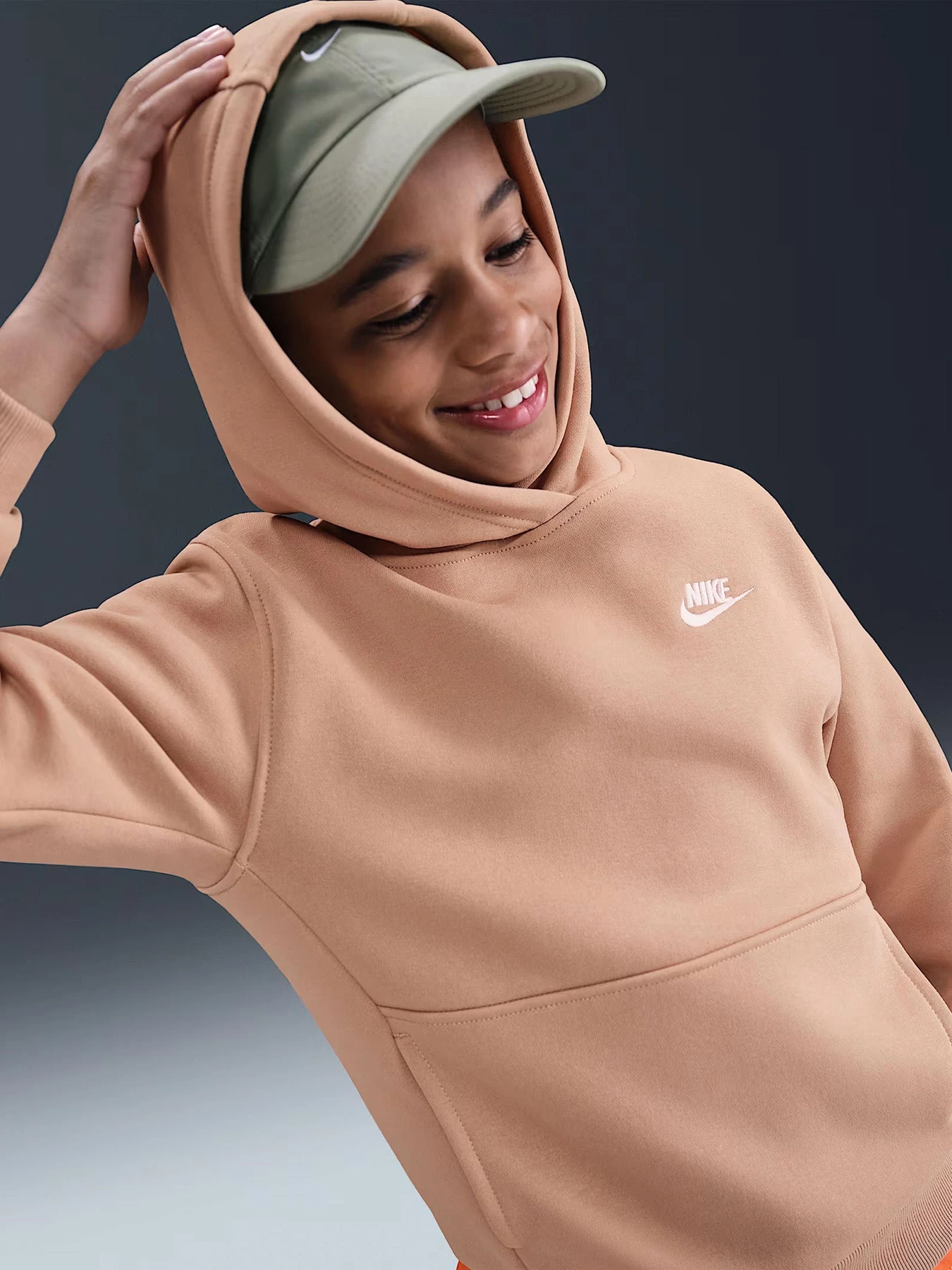 Худи и свитшоты NIKE SPORTSWEAR CLUB FLEECE модель FD3000-200 Худи и свитшоты NIKE SPORTSWEAR CLUB FLEECE модель FD3000-200 Фото