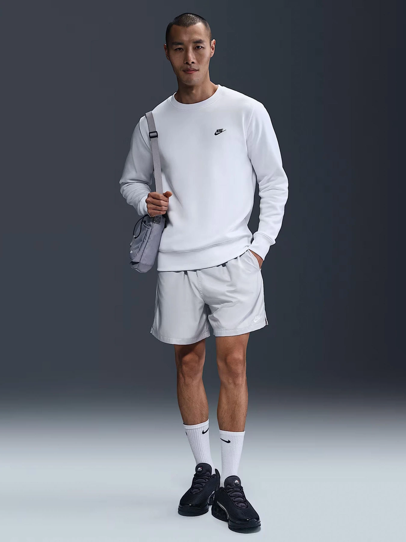 Худи и свитшоты NIKE CLUB модель FN3886-100 Худи и свитшоты NIKE CLUB модель FN3886-100 Фото
