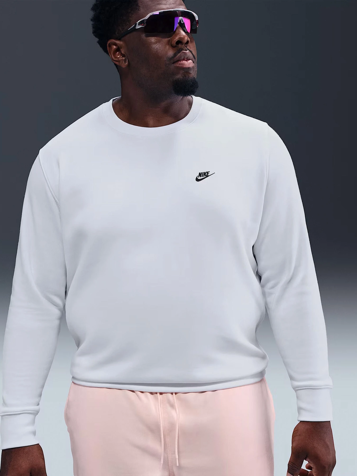 Худи и свитшоты NIKE CLUB модель FN3886-100 Худи и свитшоты NIKE CLUB модель FN3886-100 Фото