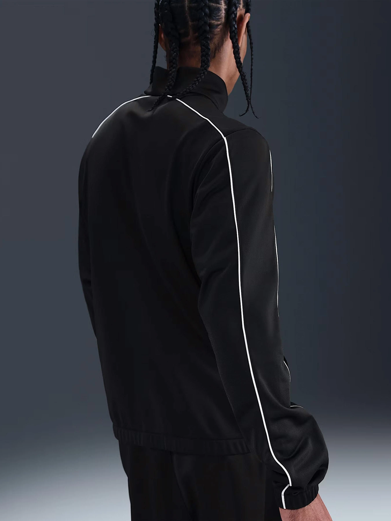 Костюмы NIKE M NK CLUB PK TRK SUIT модель HV1444-010 Костюмы NIKE M NK CLUB PK TRK SUIT модель HV1444-010 Фото