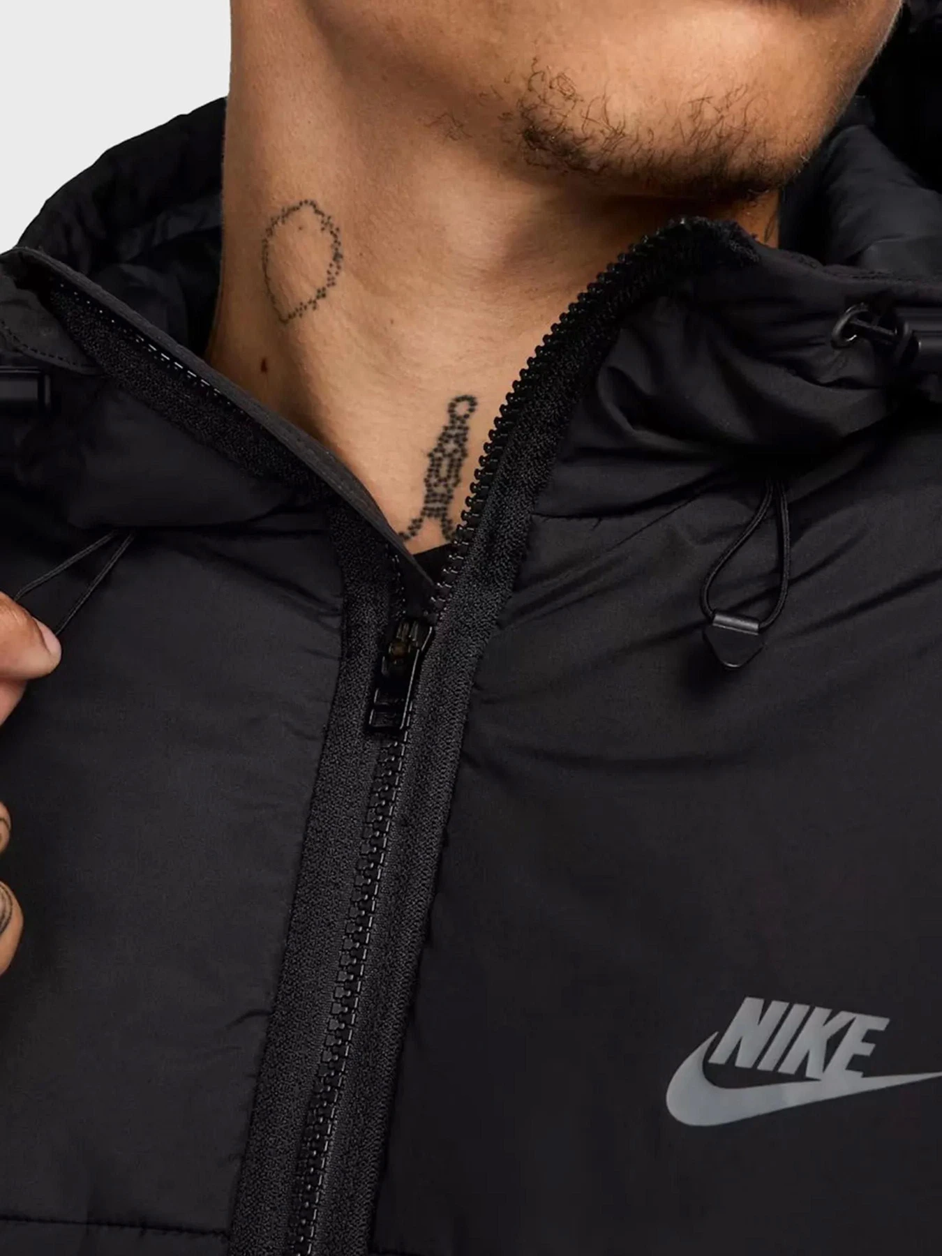 Куртки и дубленки NIKE OW SYN FILL модель HF6825-010 Куртки и дубленки NIKE OW SYN FILL модель HF6825-010 Фото