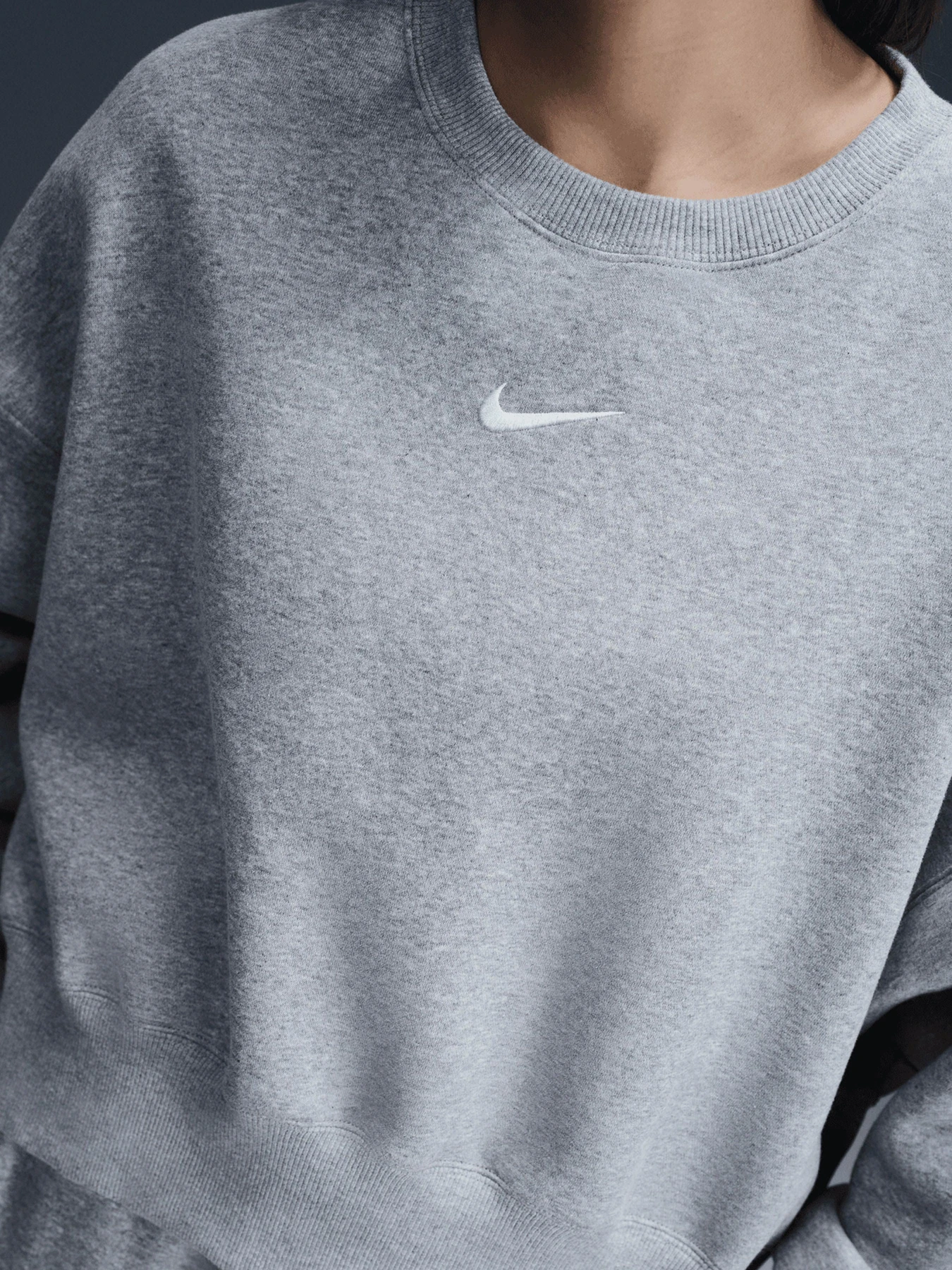 Худі та світшоти NIKE NSW PHNX OOS CREW модель DQ5761-063 Худі та світшоти NIKE NSW PHNX OOS CREW модель DQ5761-063 Фото