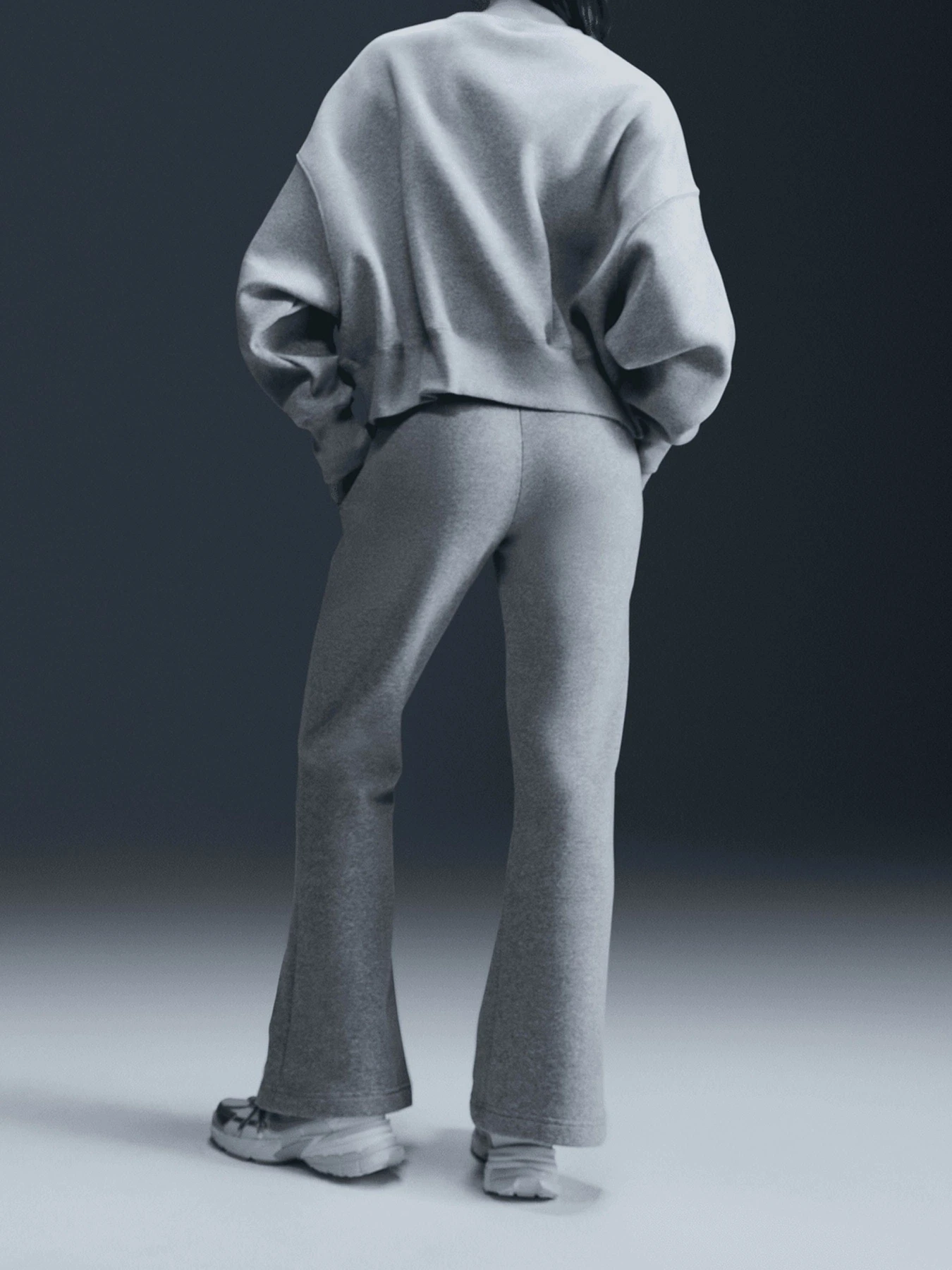 Худі та світшоти NIKE NSW PHNX OOS CREW модель DQ5761-063 Худі та світшоти NIKE NSW PHNX OOS CREW модель DQ5761-063 Фото