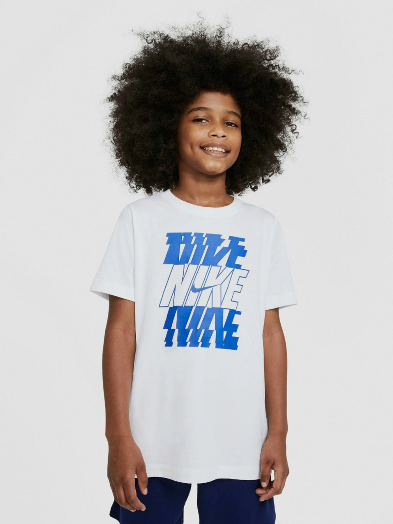 Футболки и поло NIKE Sportswear модель DC7794-100 Футболки и поло NIKE Sportswear модель DC7794-100 Фото