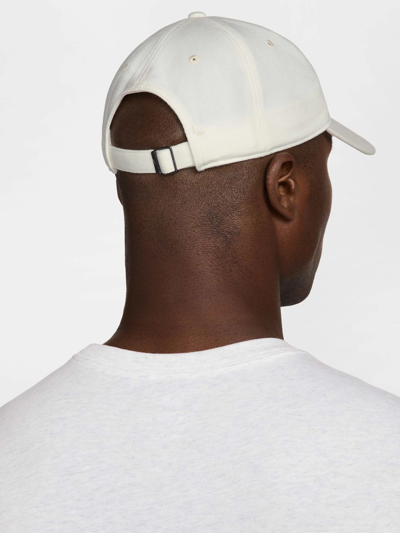Шапки та кепки NIKE CLUB U CB SM SWSH L модель FZ5698-133 Шапки та кепки NIKE CLUB U CB SM SWSH L модель FZ5698-133 Фото