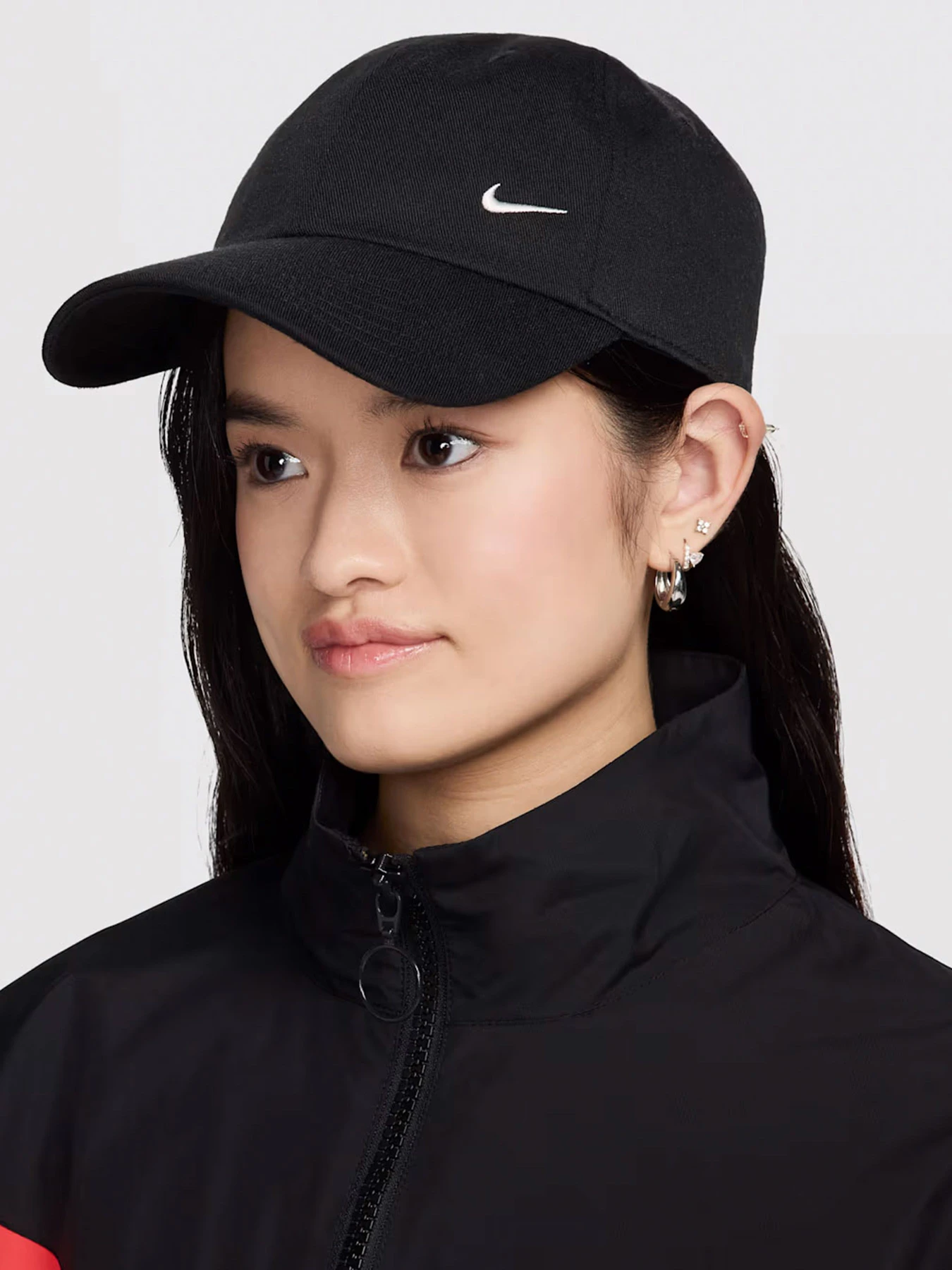 Шапки и кепки NIKE CLUB U CB SM SWSH L модель FZ5698-010 Шапки и кепки NIKE CLUB U CB SM SWSH L модель FZ5698-010 Фото