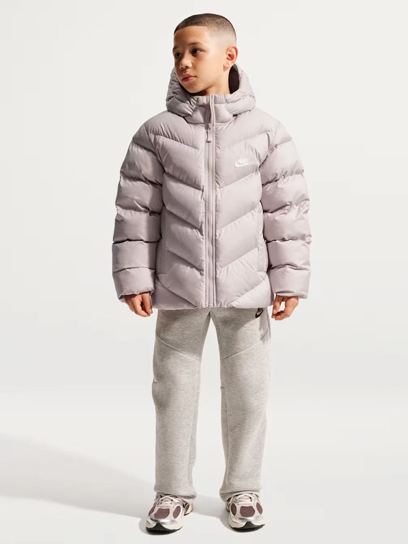 Куртки та дублянки NIKE ADP PUFFER модель HQ4976-211 Фото