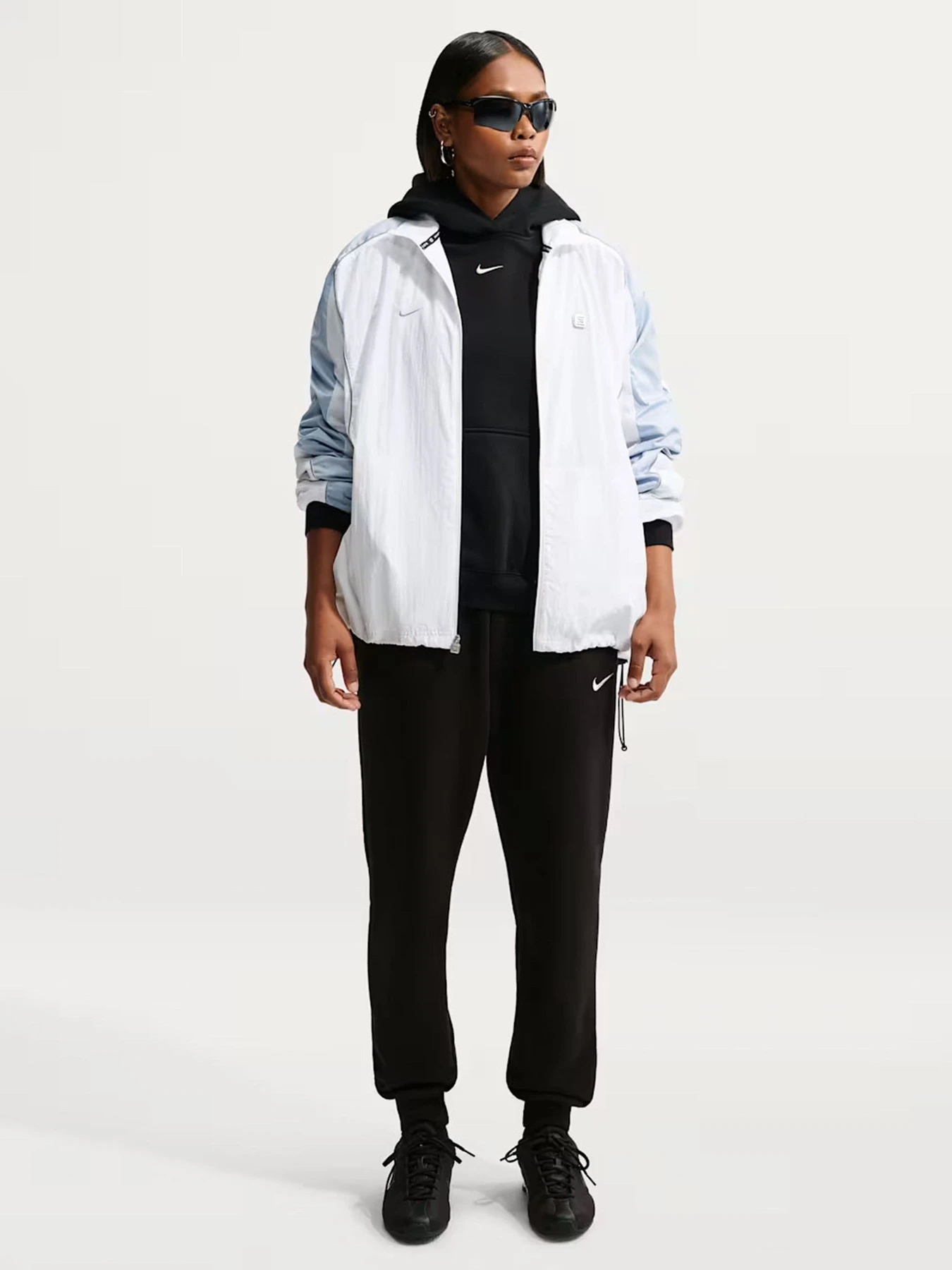 Худі та світшоти NIKE STDO MW OS модель IM8502-001 Худі та світшоти NIKE STDO MW OS модель IM8502-001 Фото