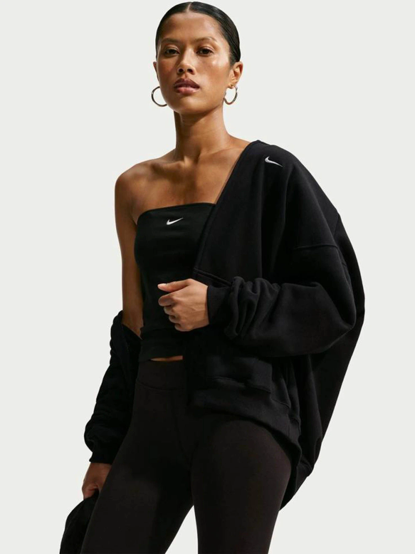 Худі та світшоти NIKE SPORTSWEAR PHOENIX FLEECE модель IM8084-001 Худі та світшоти NIKE SPORTSWEAR PHOENIX FLEECE модель IM8084-001 Фото