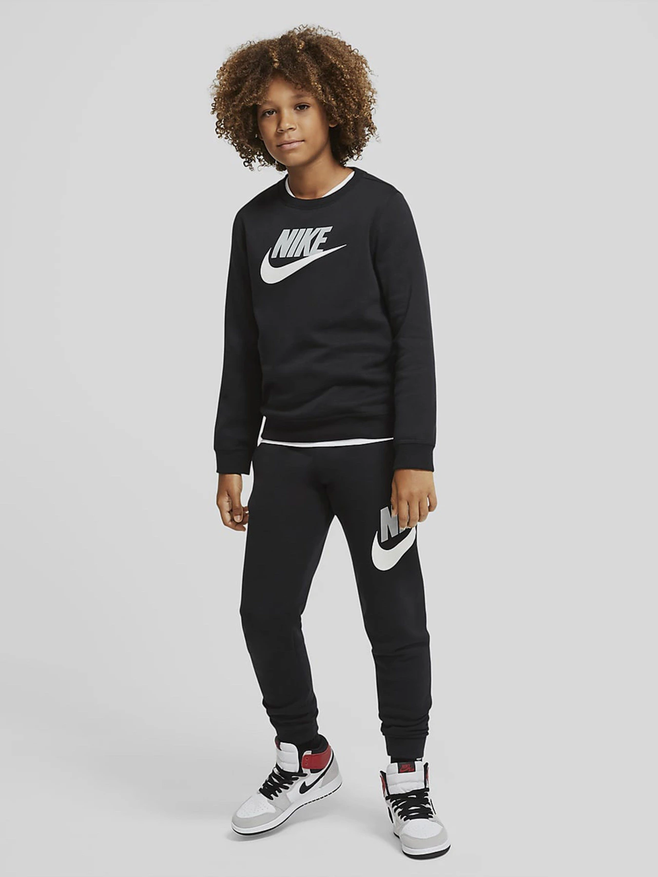 Худи и свитшоты NIKE Sportswear Club модель CV9297-011 Худи и свитшоты NIKE Sportswear Club модель CV9297-011 Фото