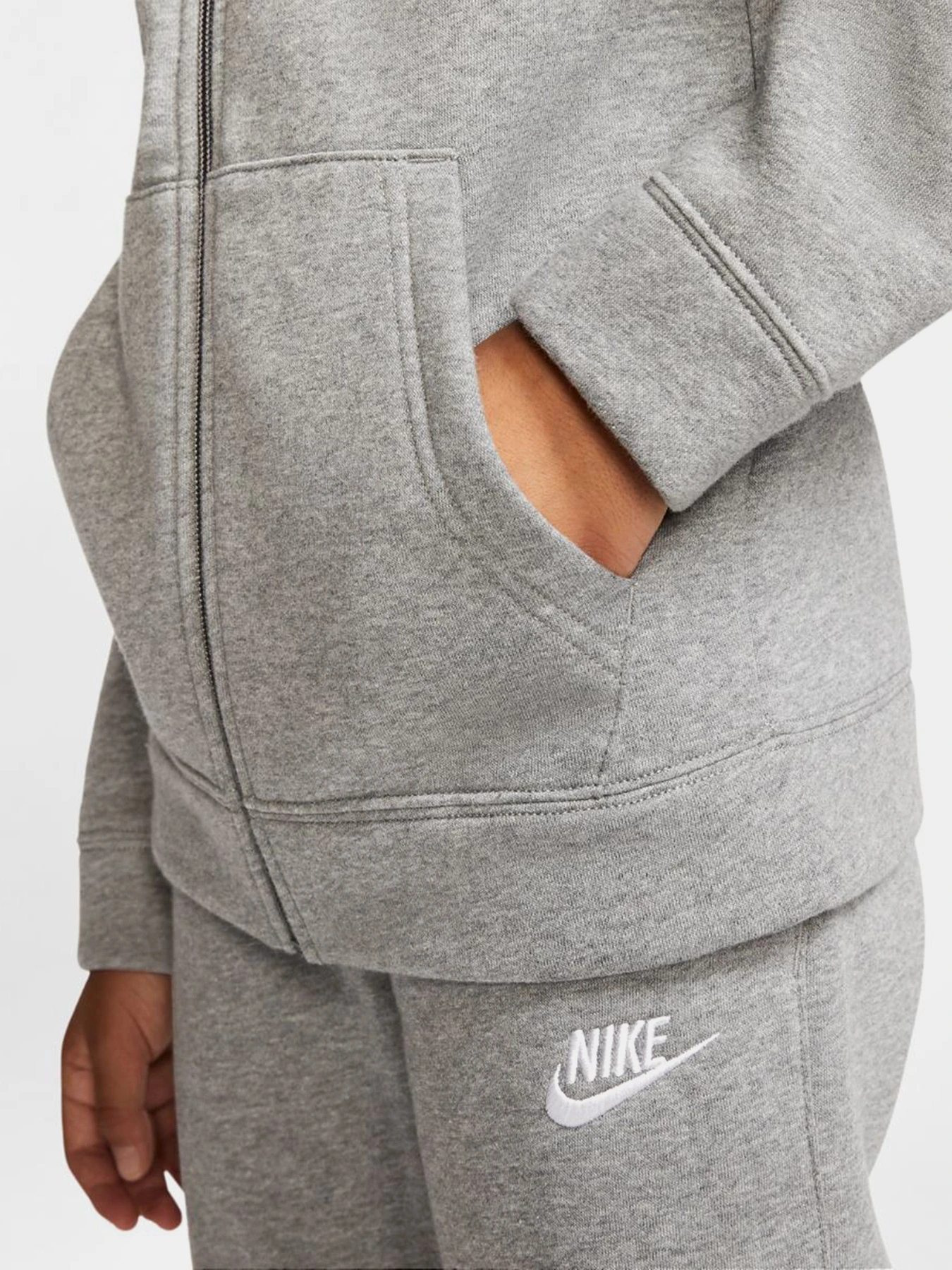 Костюмы NIKE B NSW TRK SUIT CORE BF модель BV3634-091 Костюмы NIKE B NSW TRK SUIT CORE BF модель BV3634-091 Фото