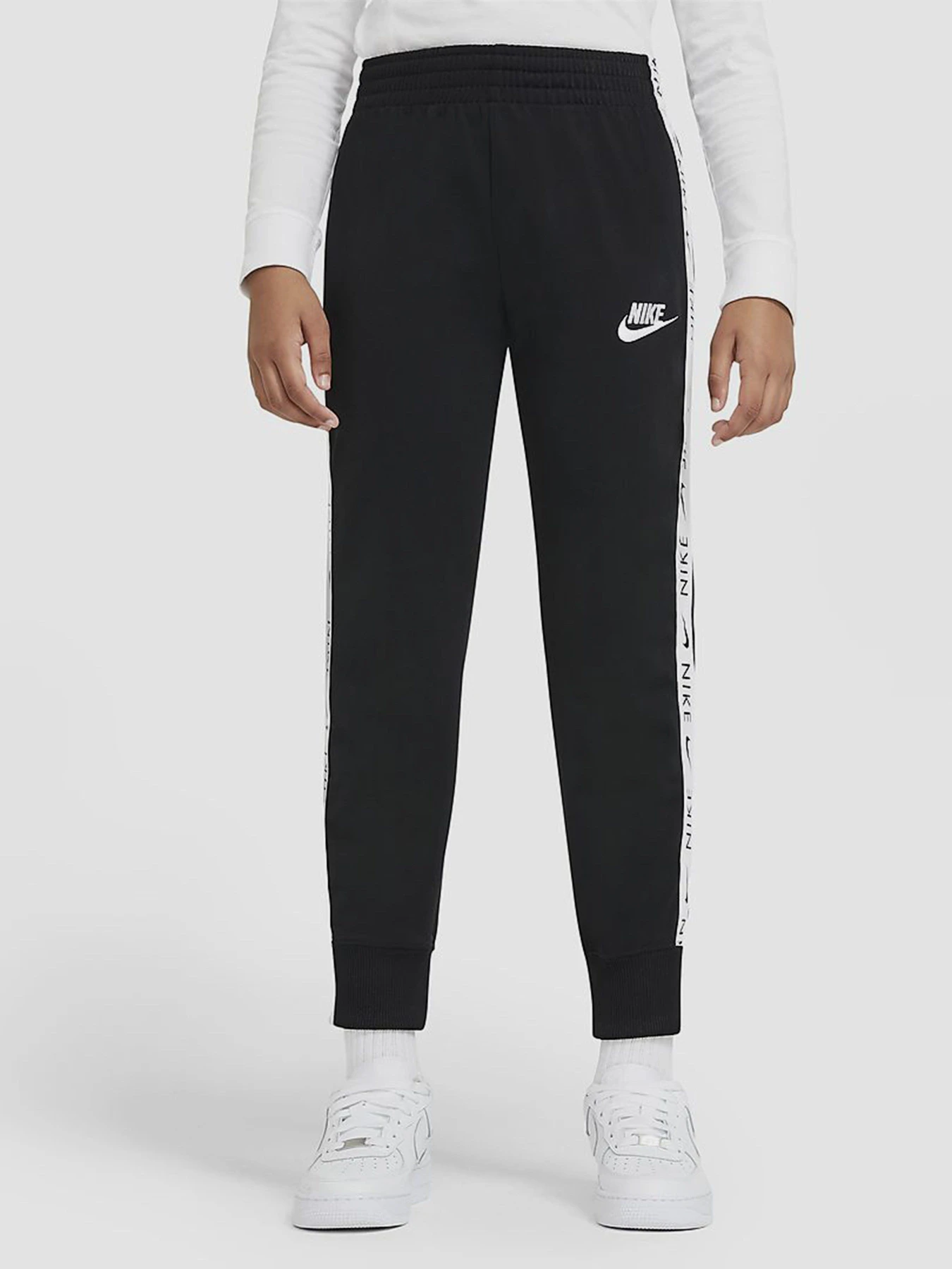 Костюмы NIKE Sportswear модель CU8374-010 Костюмы NIKE Sportswear модель CU8374-010 Фото