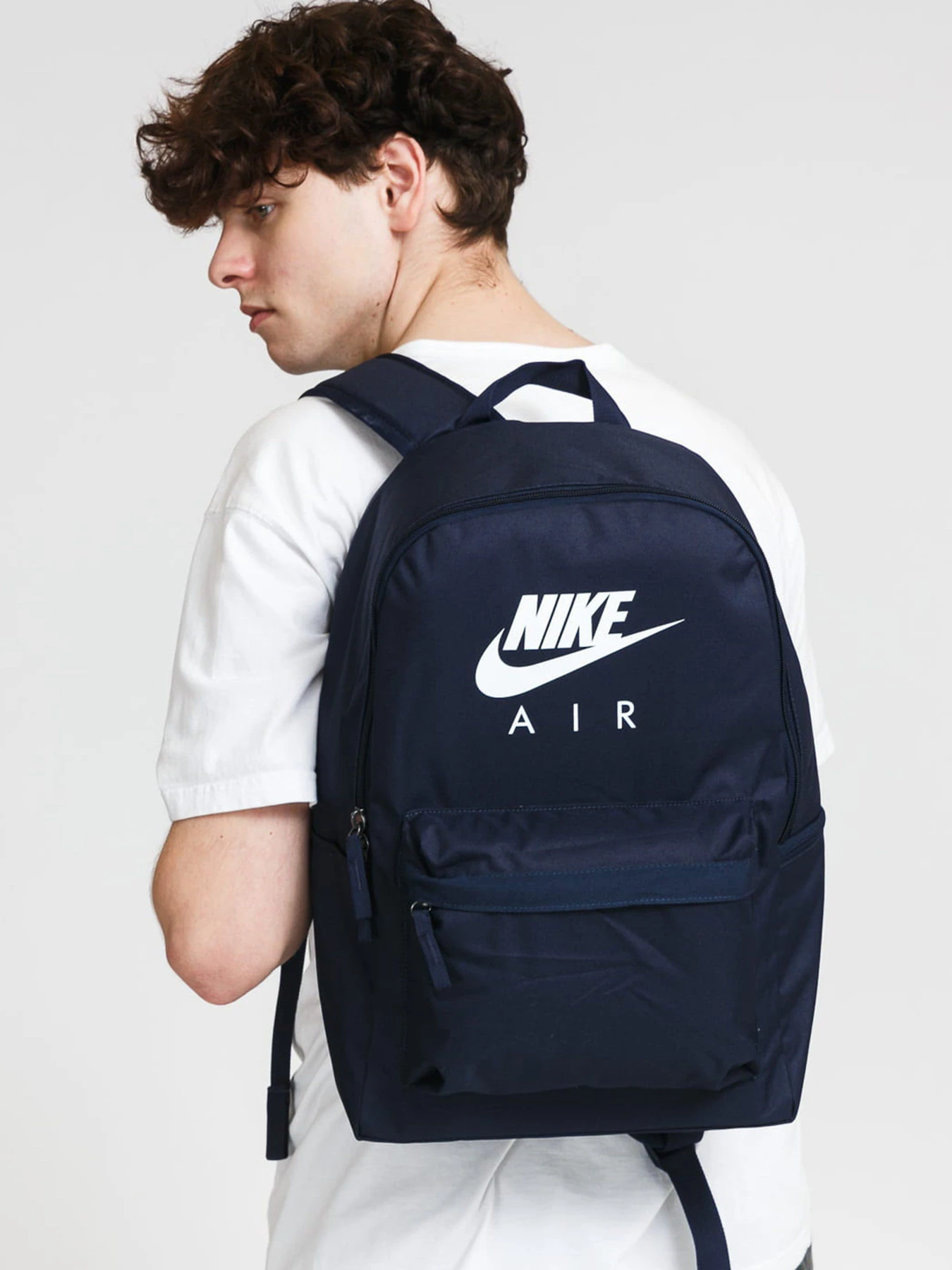 Рюкзаки NIKE Nk Heritage Bkpk-2.0 Basic Air модель CZ7944-451 Рюкзаки NIKE Nk Heritage Bkpk-2.0 Basic Air модель CZ7944-451 Фото