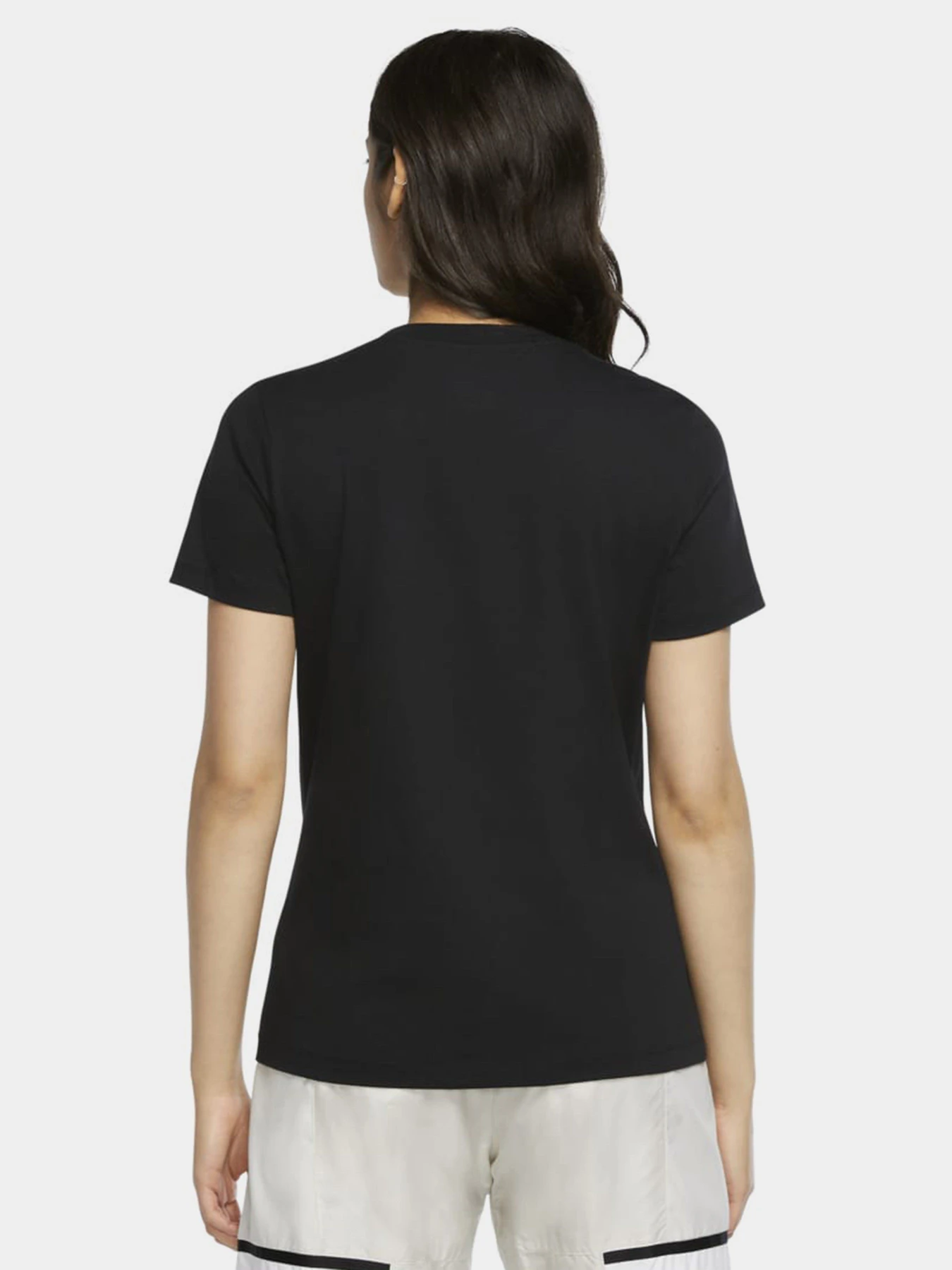 Футболки і поло NIKE Sportswear Essential модель CZ7339-011 Футболки і поло NIKE Sportswear Essential модель CZ7339-011 Фото