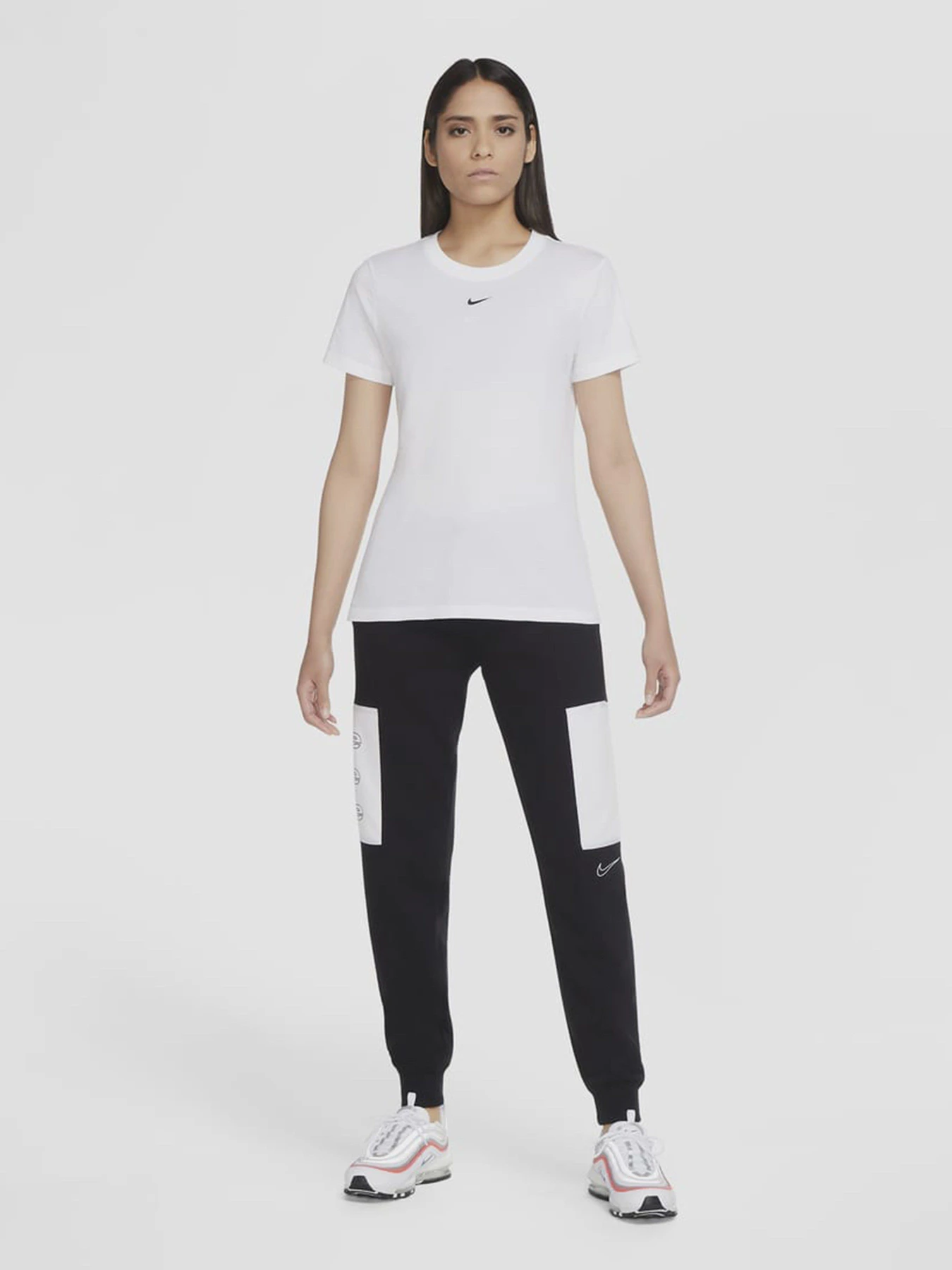 Футболки і поло NIKE Sportswear Essential модель CZ7339-101 Футболки і поло NIKE Sportswear Essential модель CZ7339-101 Фото