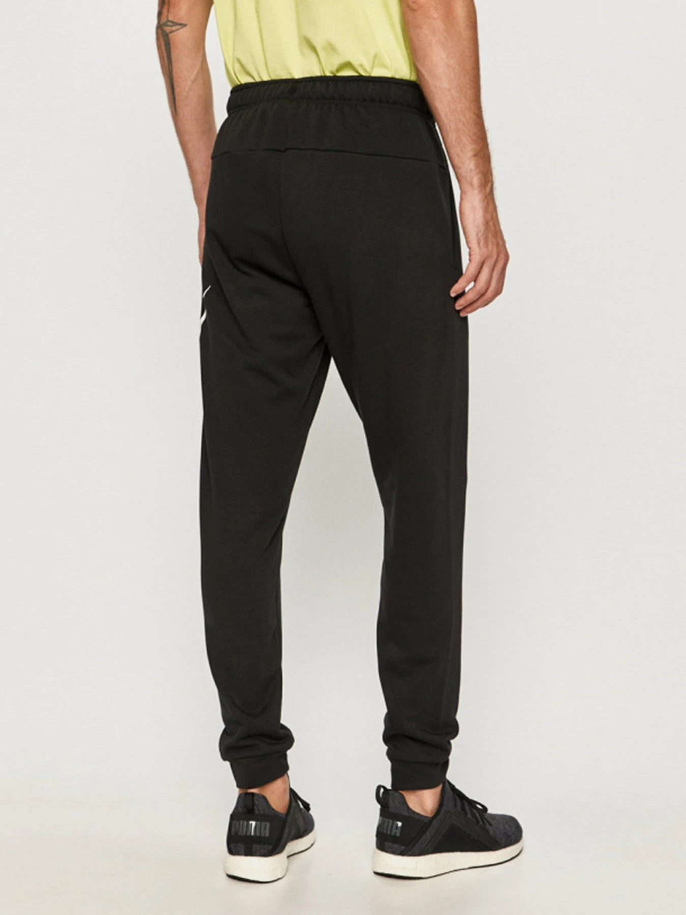 Брюки NIKE Dri-FIT Tapered Training Trousers модель CU6775-010 Фото